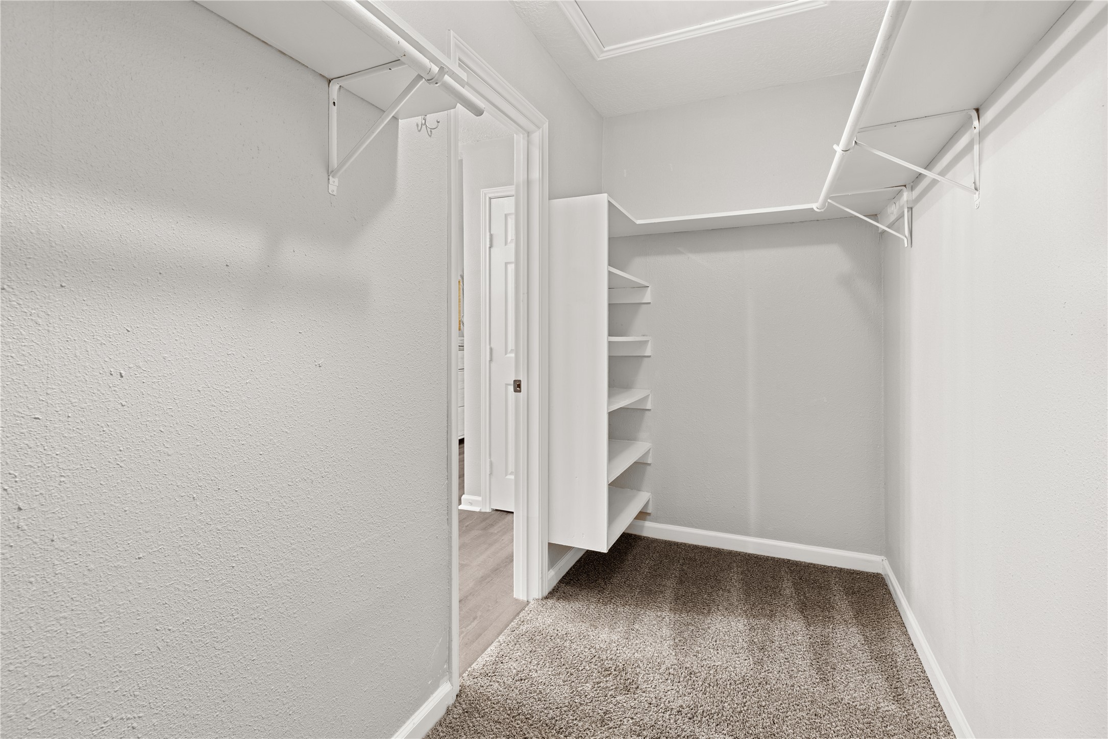 5003 Village Springs Drive Property Photo 24