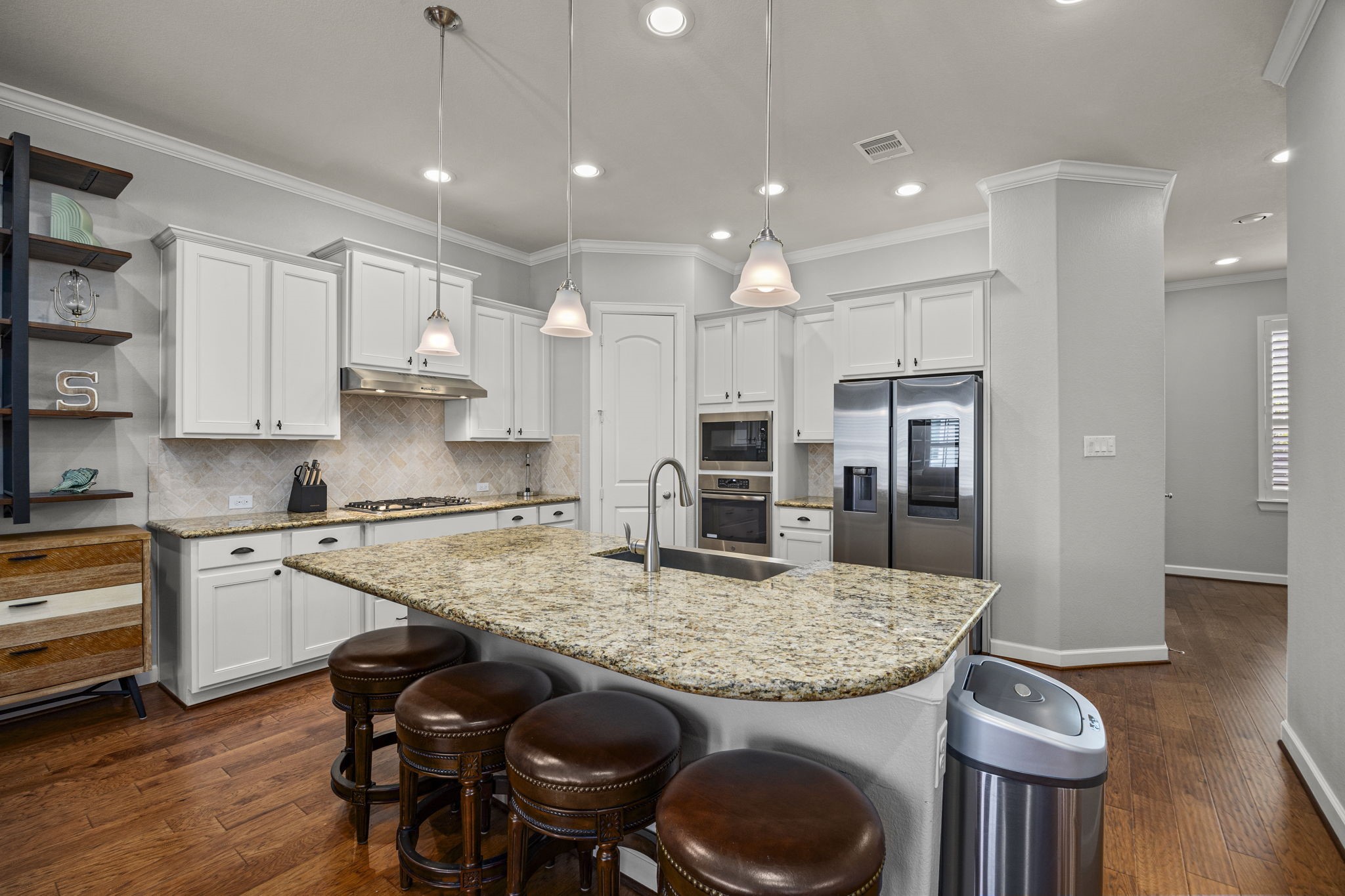 10823 Kyler Oaks Place Property Photo 17