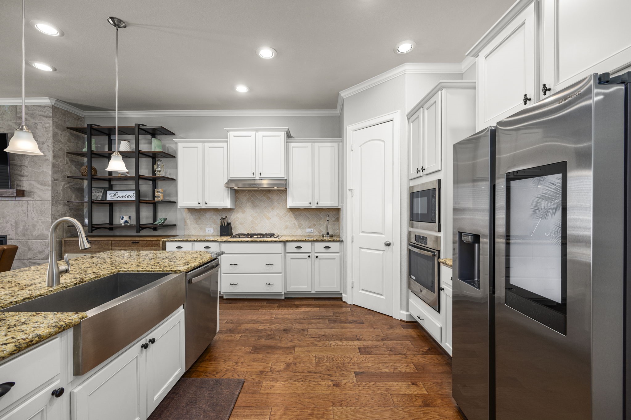10823 Kyler Oaks Place Property Photo 18