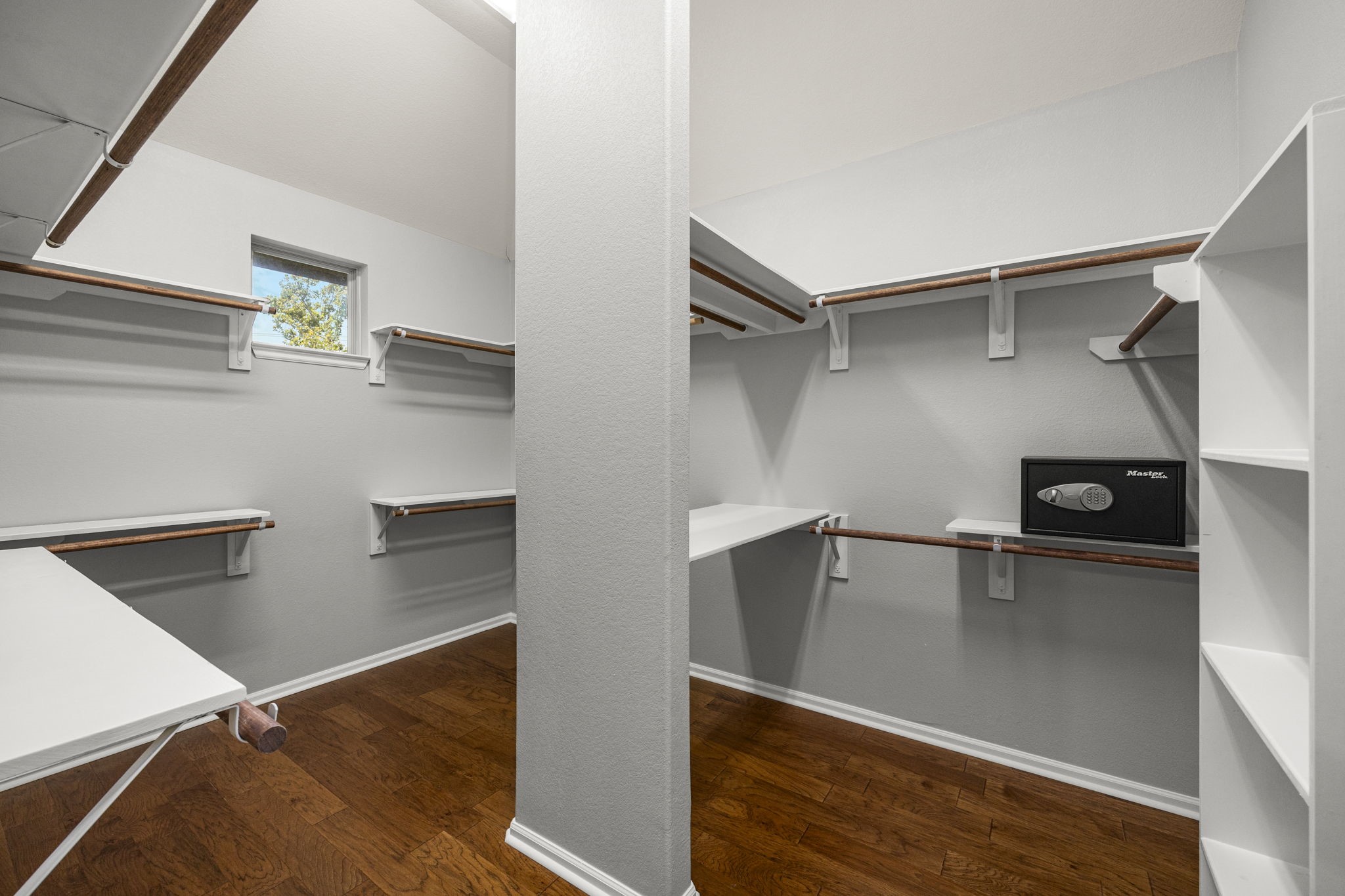 10823 Kyler Oaks Place Property Photo 25