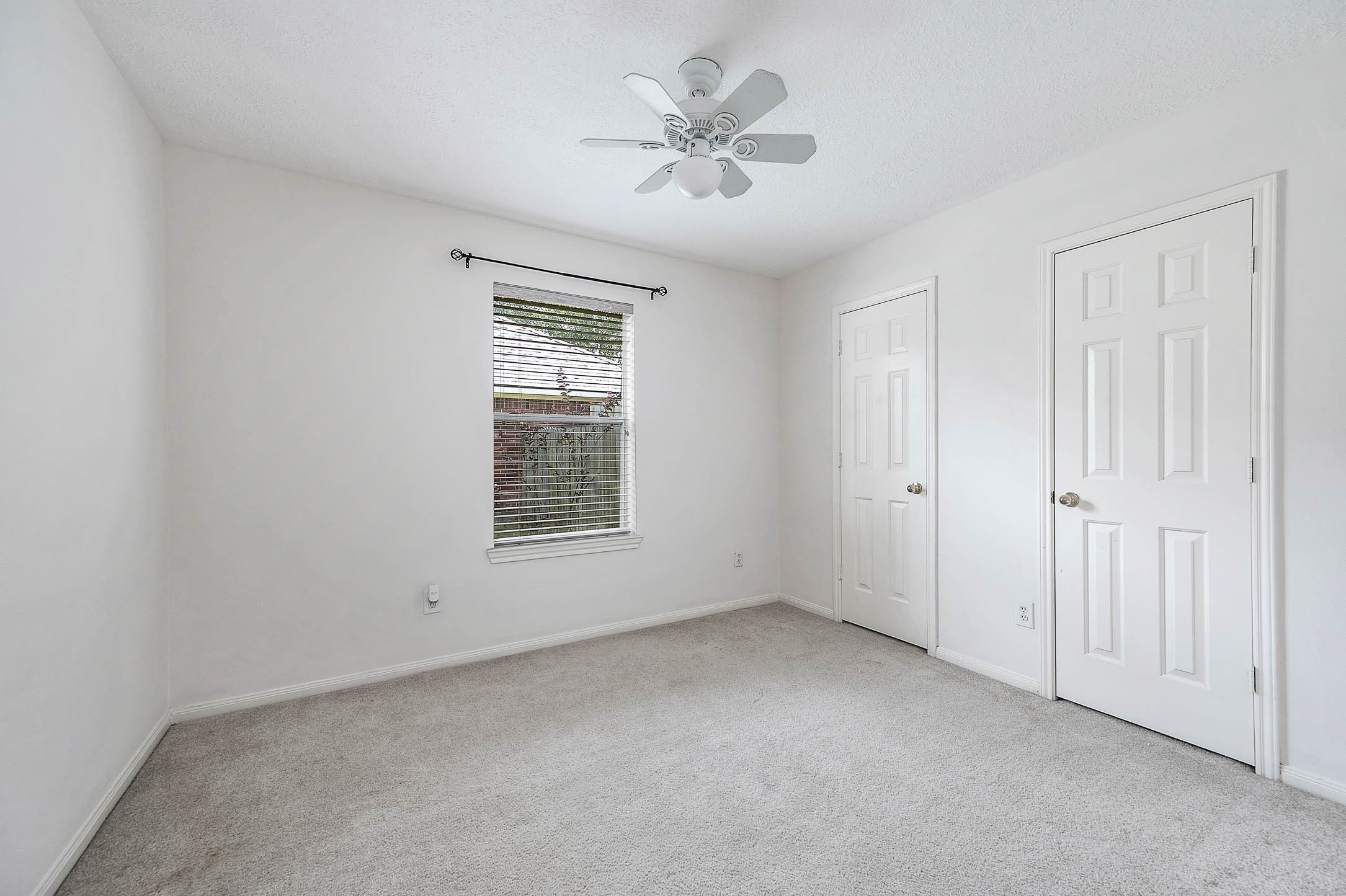 2215 Manchester Lane Property Photo 34