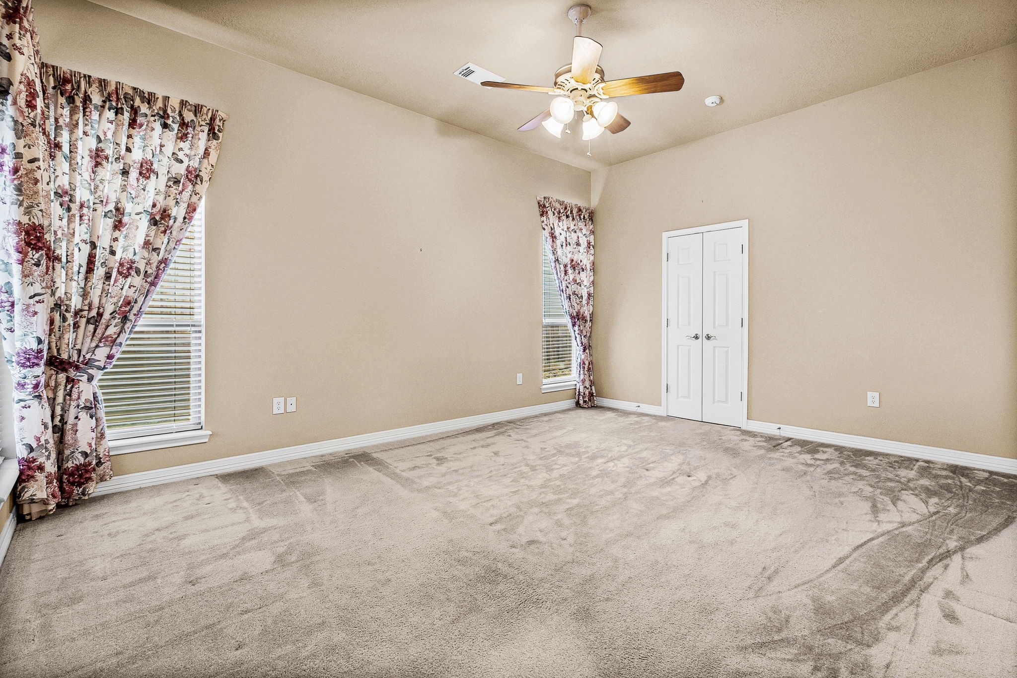 104 Sunset Court Property Photo 13