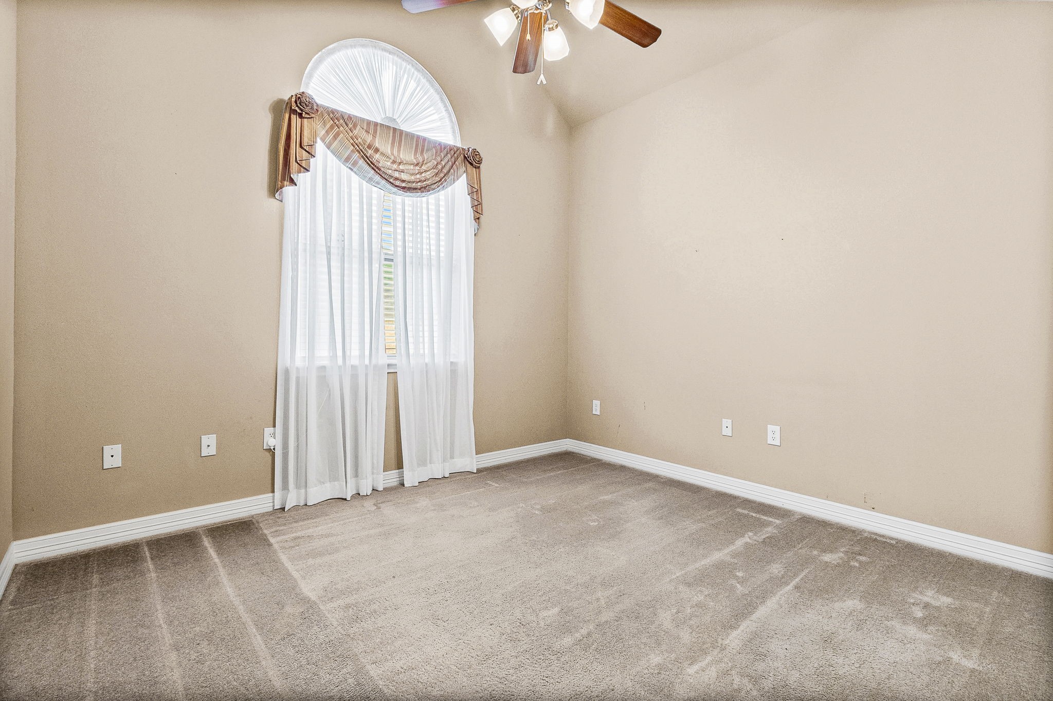 104 Sunset Court Property Photo 18