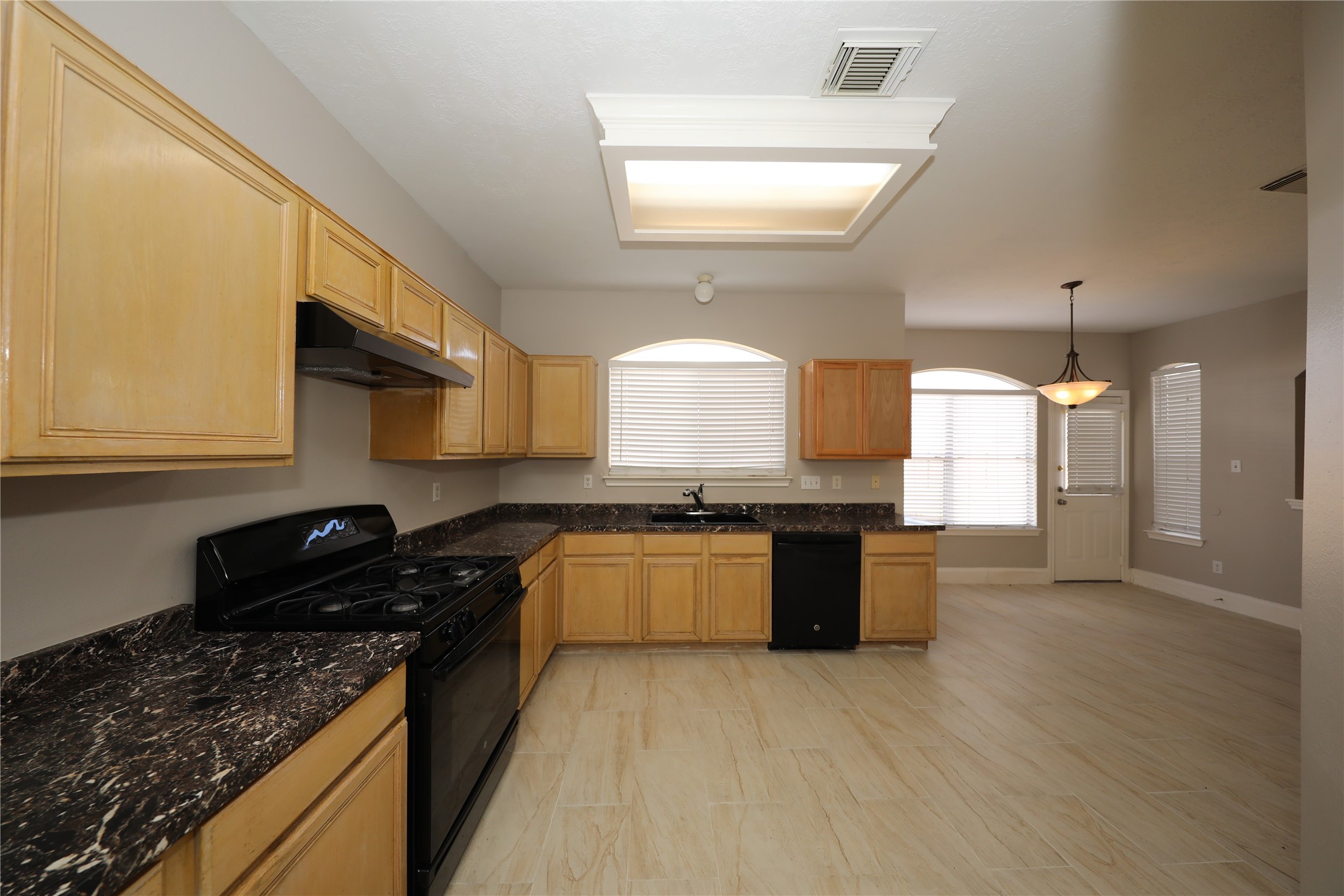 5539 Mountain Forest Drive Property Photo 6