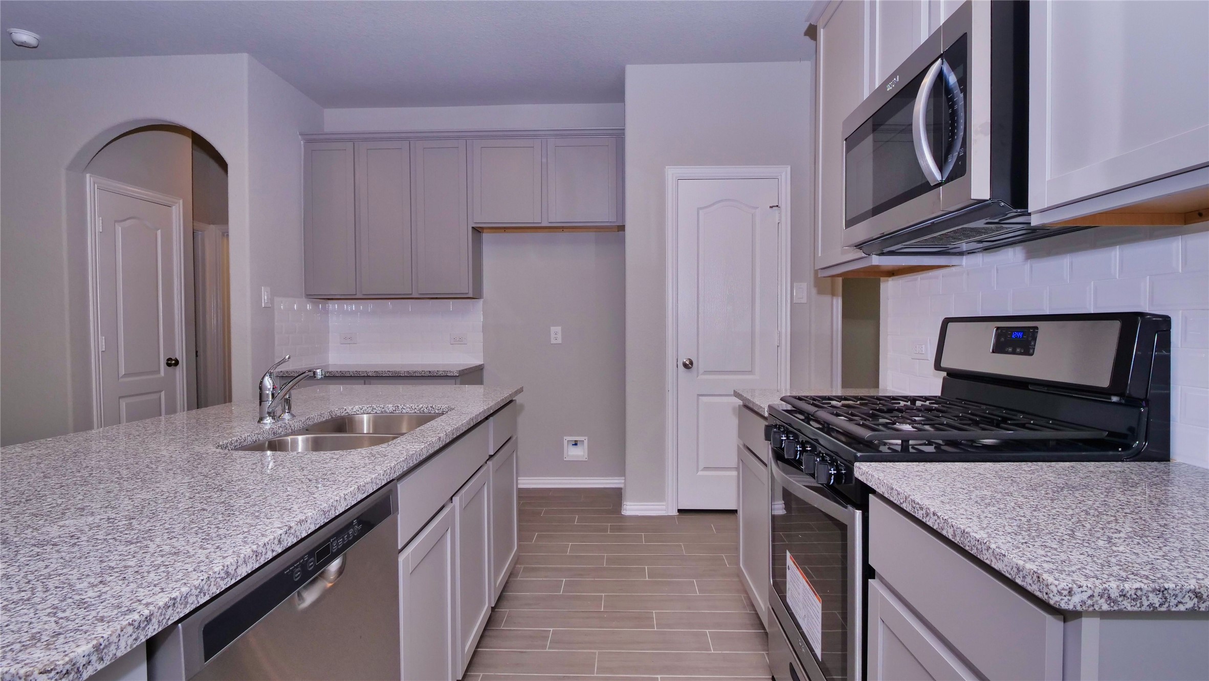 31335 Spotted Saddle Hollow Property Photo 9