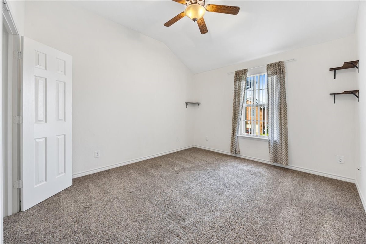 7704 Labrador Drive Property Photo 11