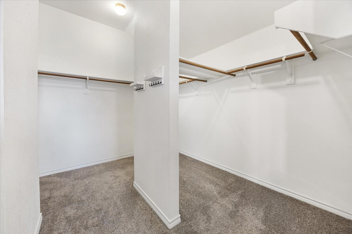 7704 Labrador Drive Property Photo 21