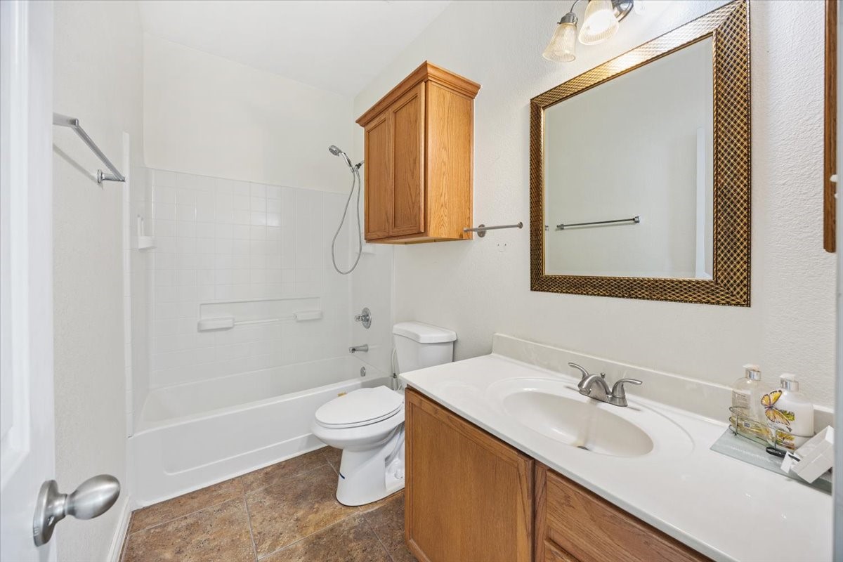 7704 Labrador Drive Property Photo 26