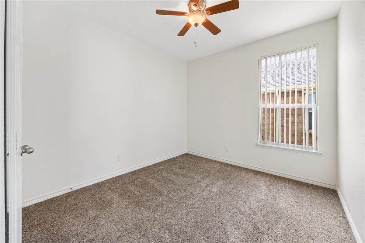 7704 Labrador Drive Property Photo 27