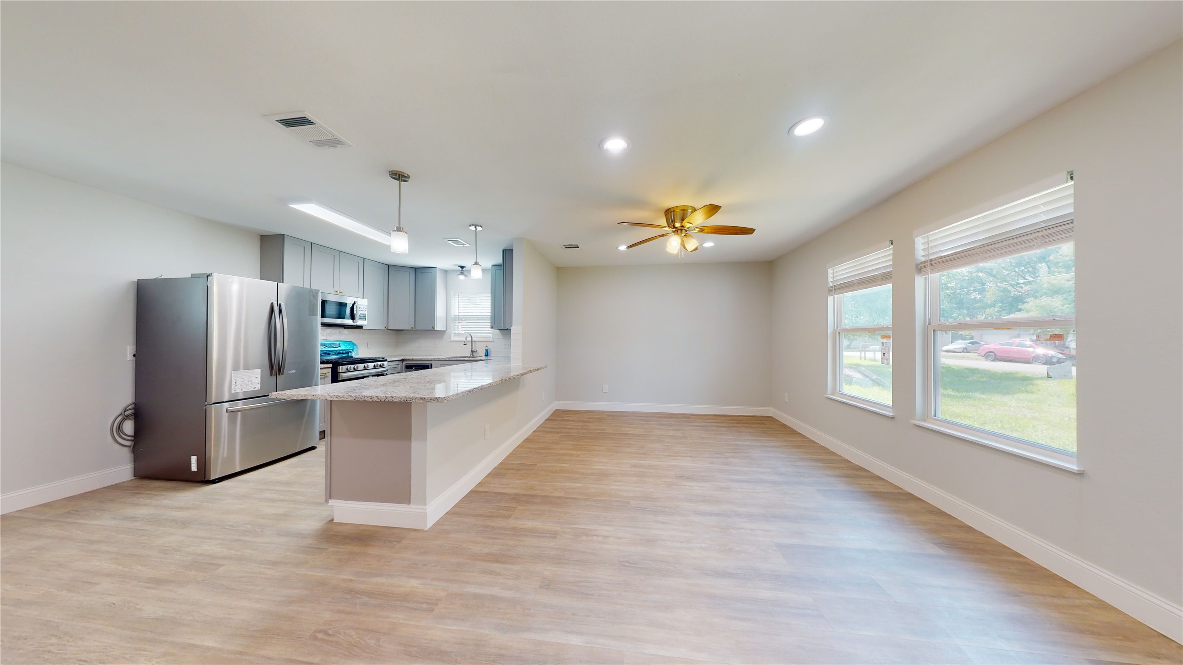 227 Kansas Street Property Photo 9