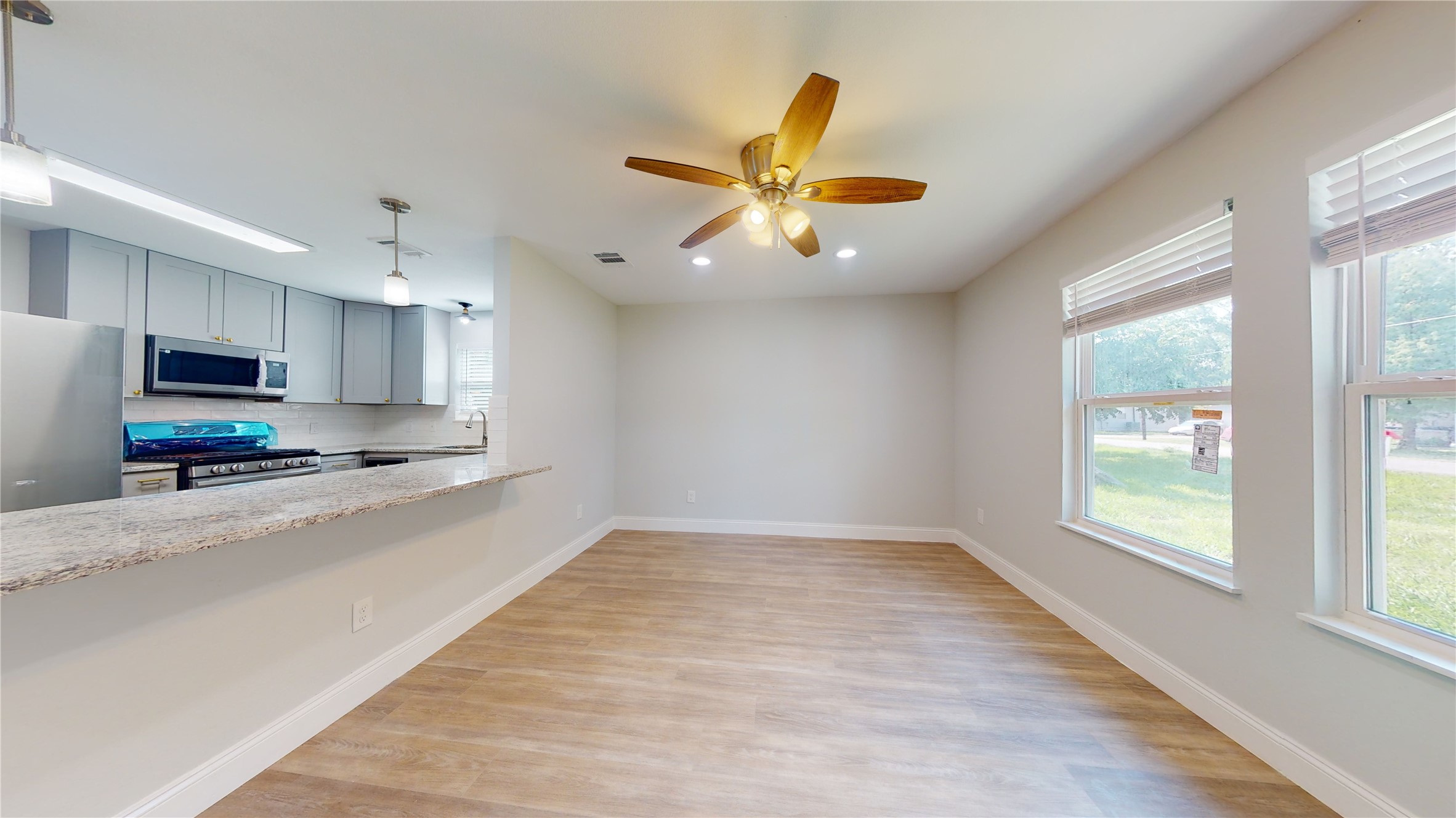227 Kansas Street Property Photo 10