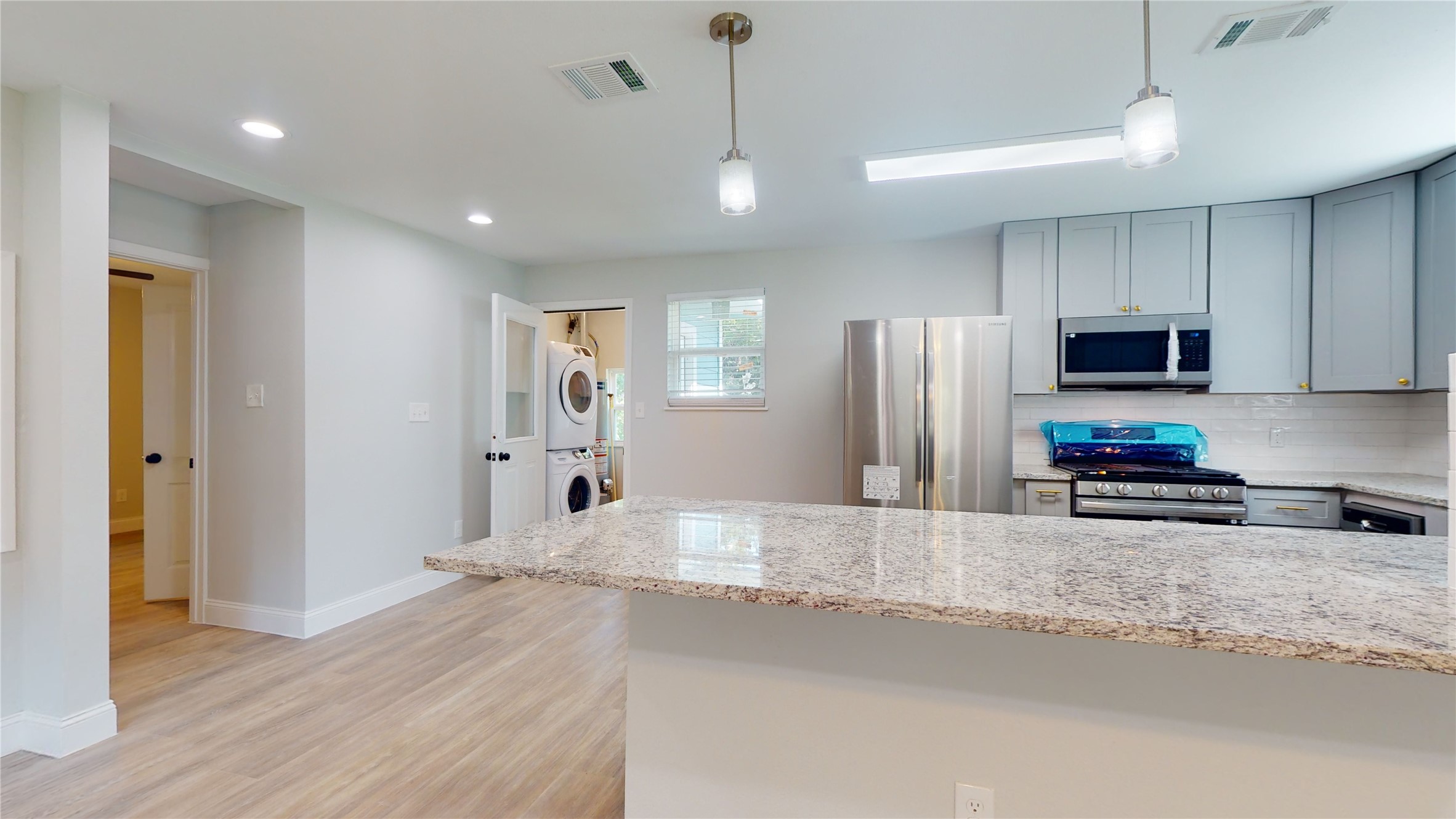 227 Kansas Street Property Photo 13