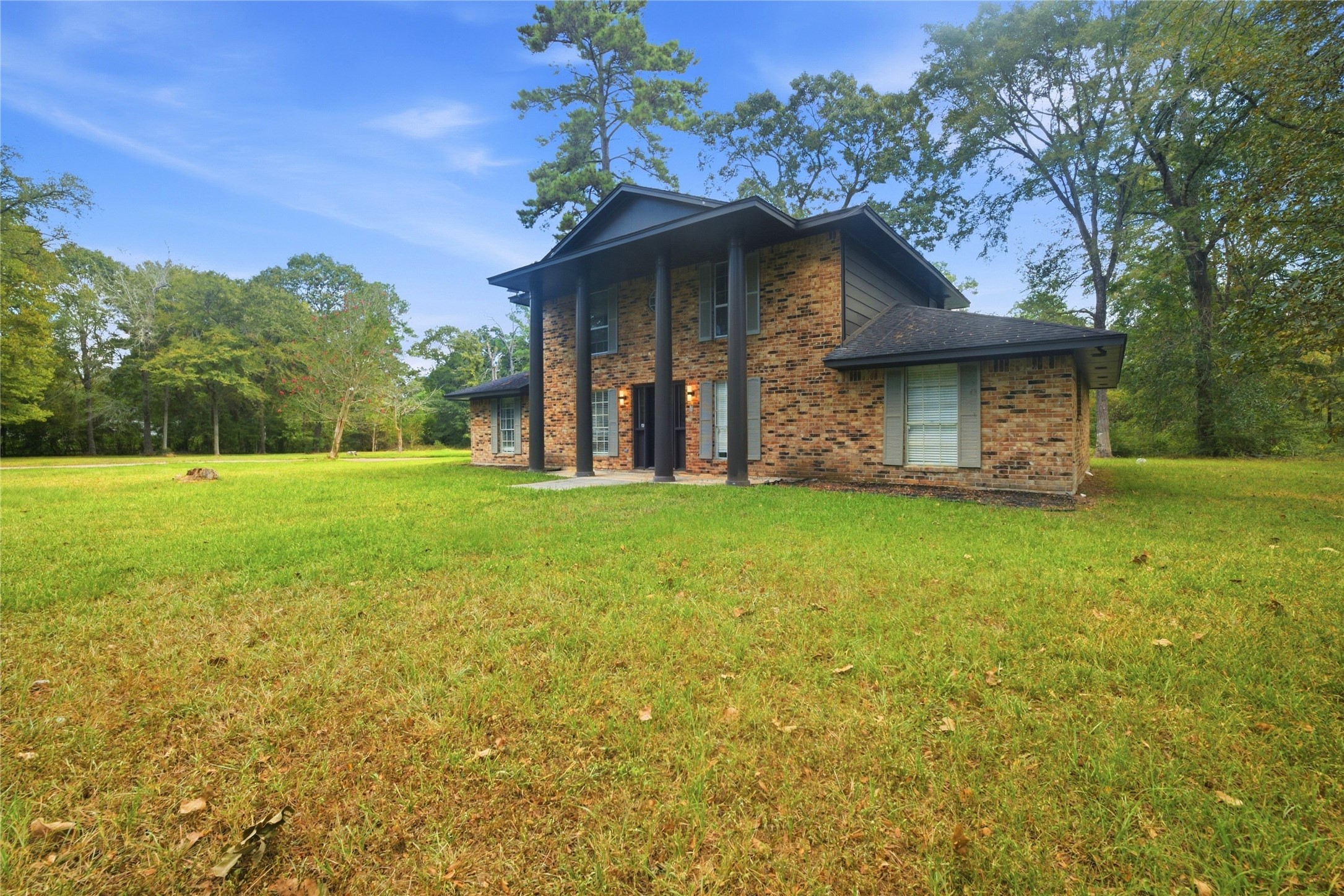 27228 Tepee Trail Property Photo 2