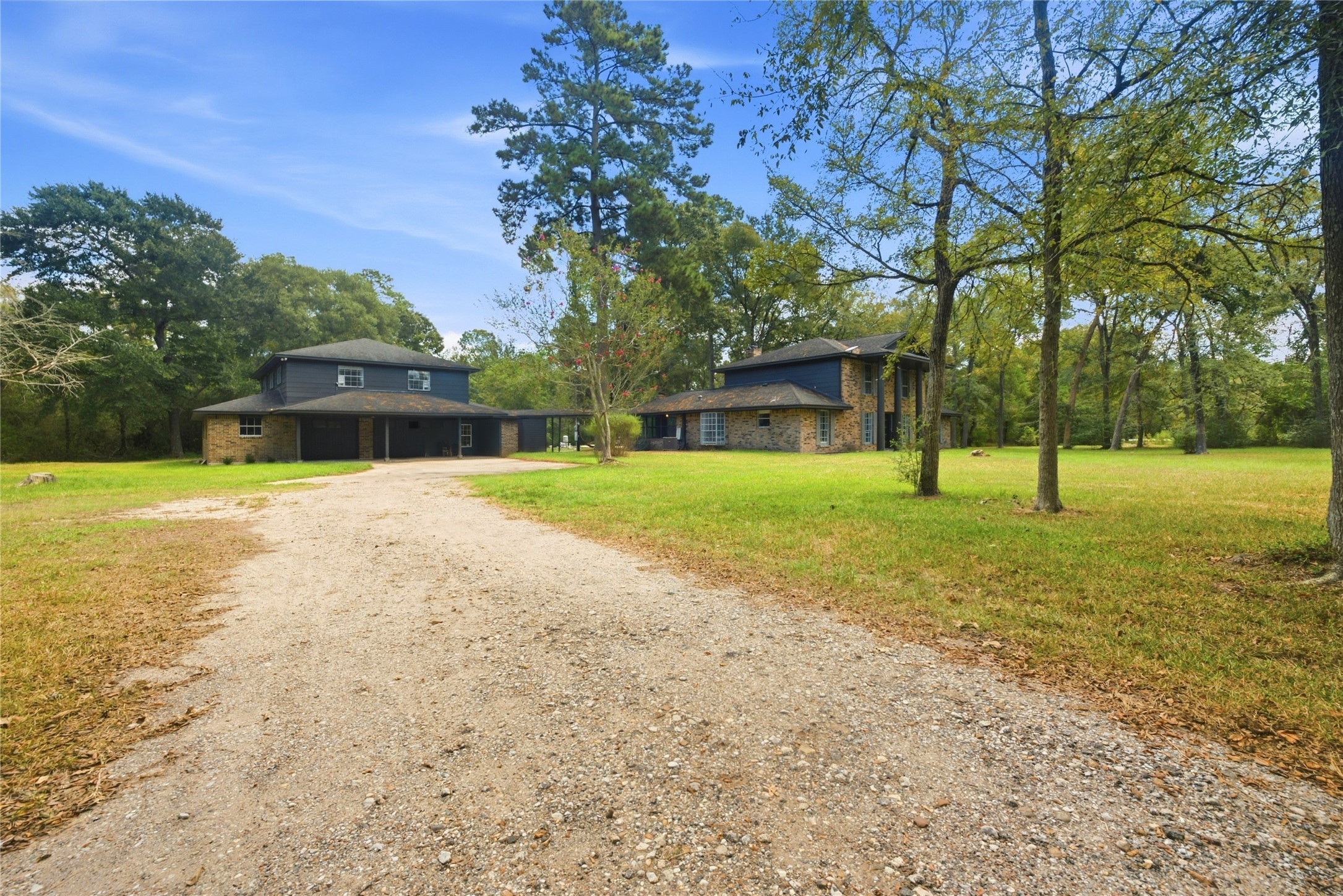 27228 Tepee Trail Property Photo 5