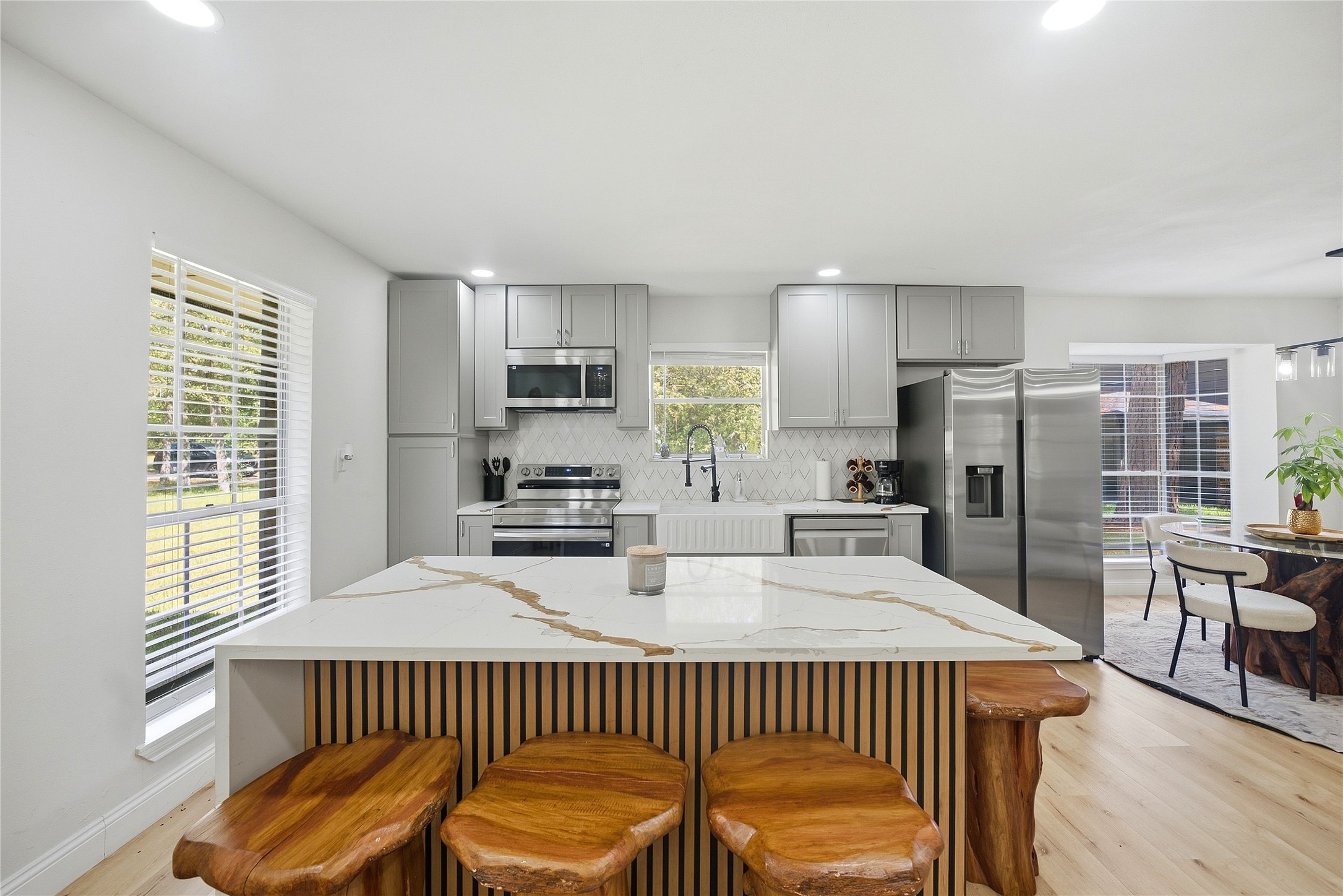 27228 Tepee Trail Property Photo 12