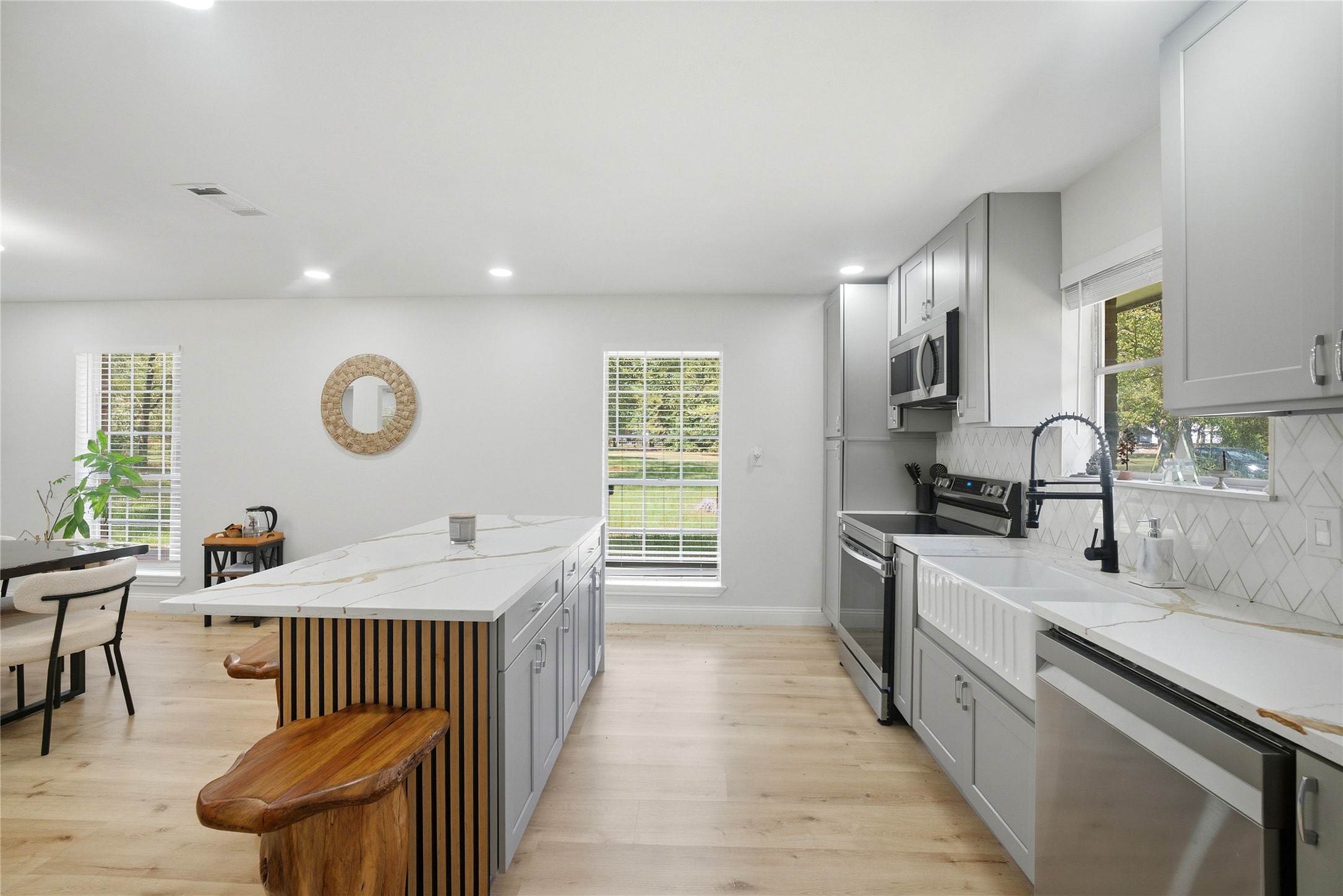 27228 Tepee Trail Property Photo 14