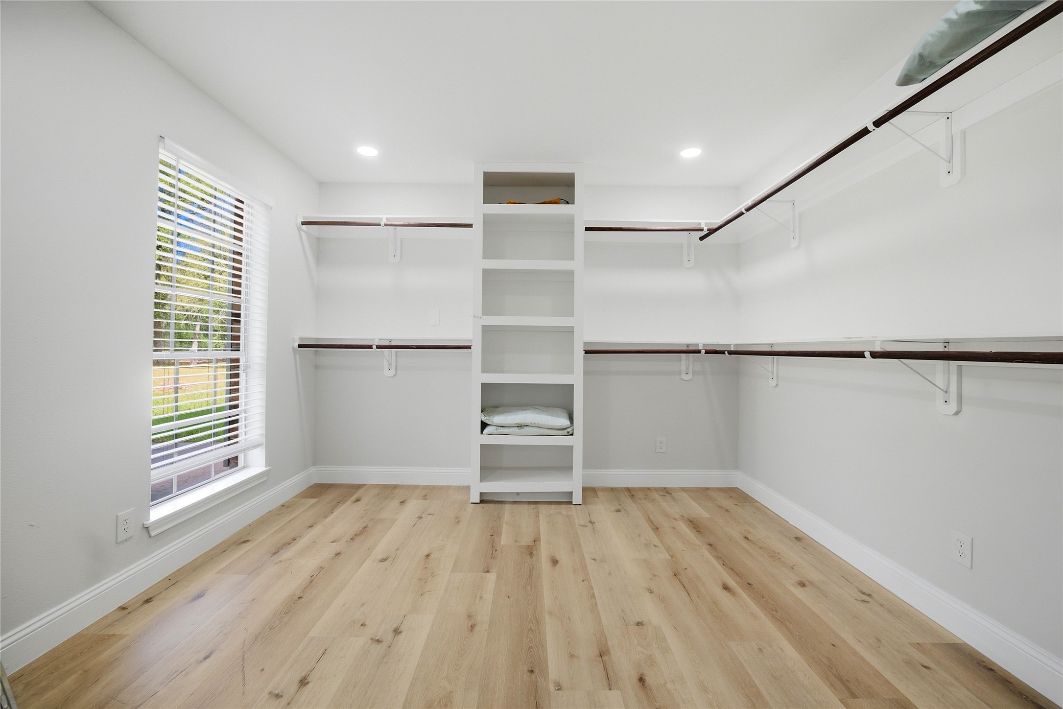 27228 Tepee Trail Property Photo 22