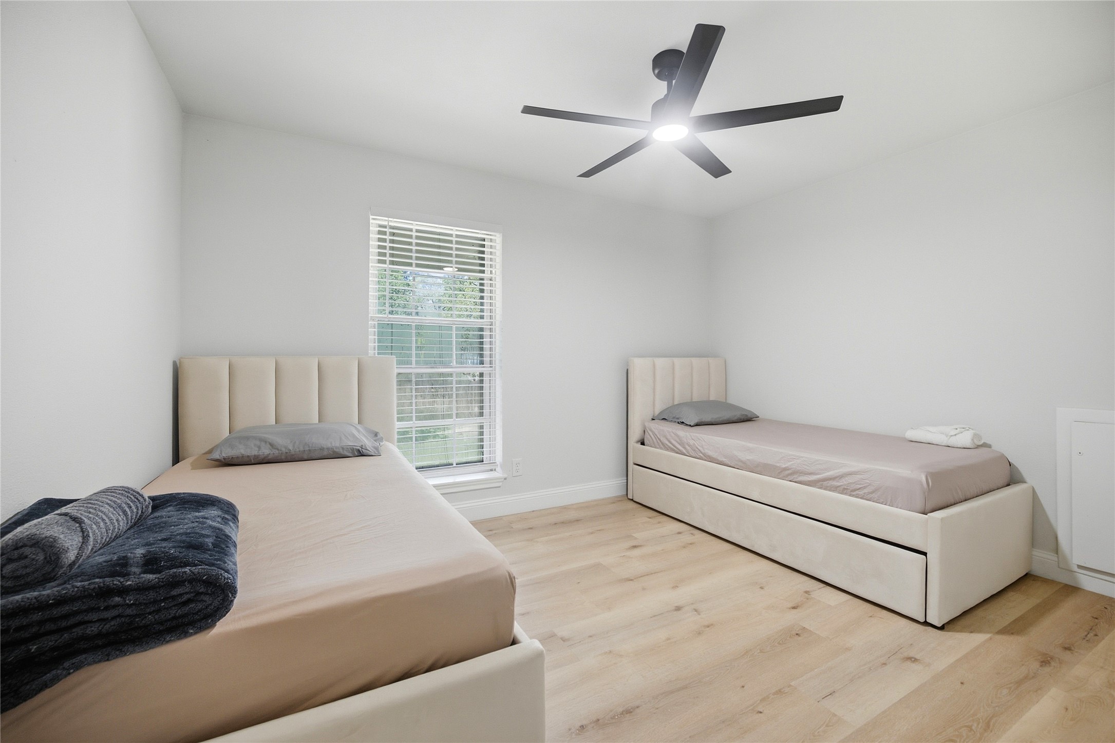 27228 Tepee Trail Property Photo 27
