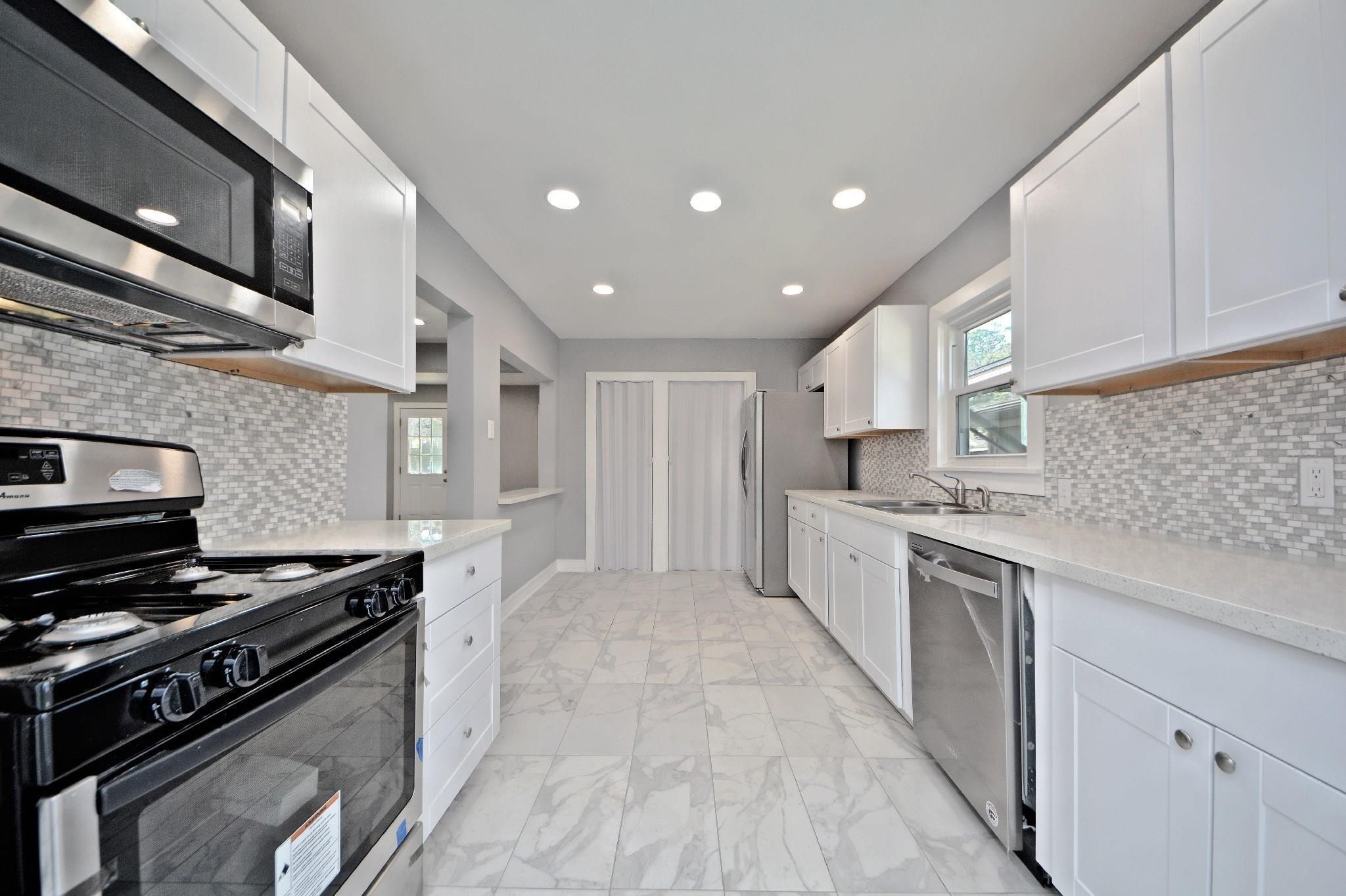 3834 Rosedale Street Property Photo 1