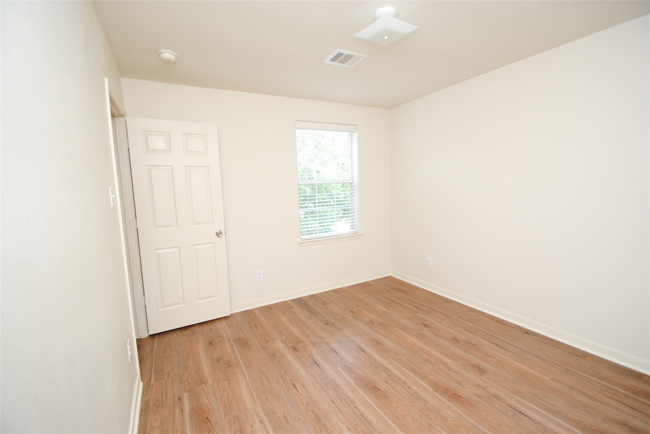6923 Waterlilly View Lane Property Photo 10