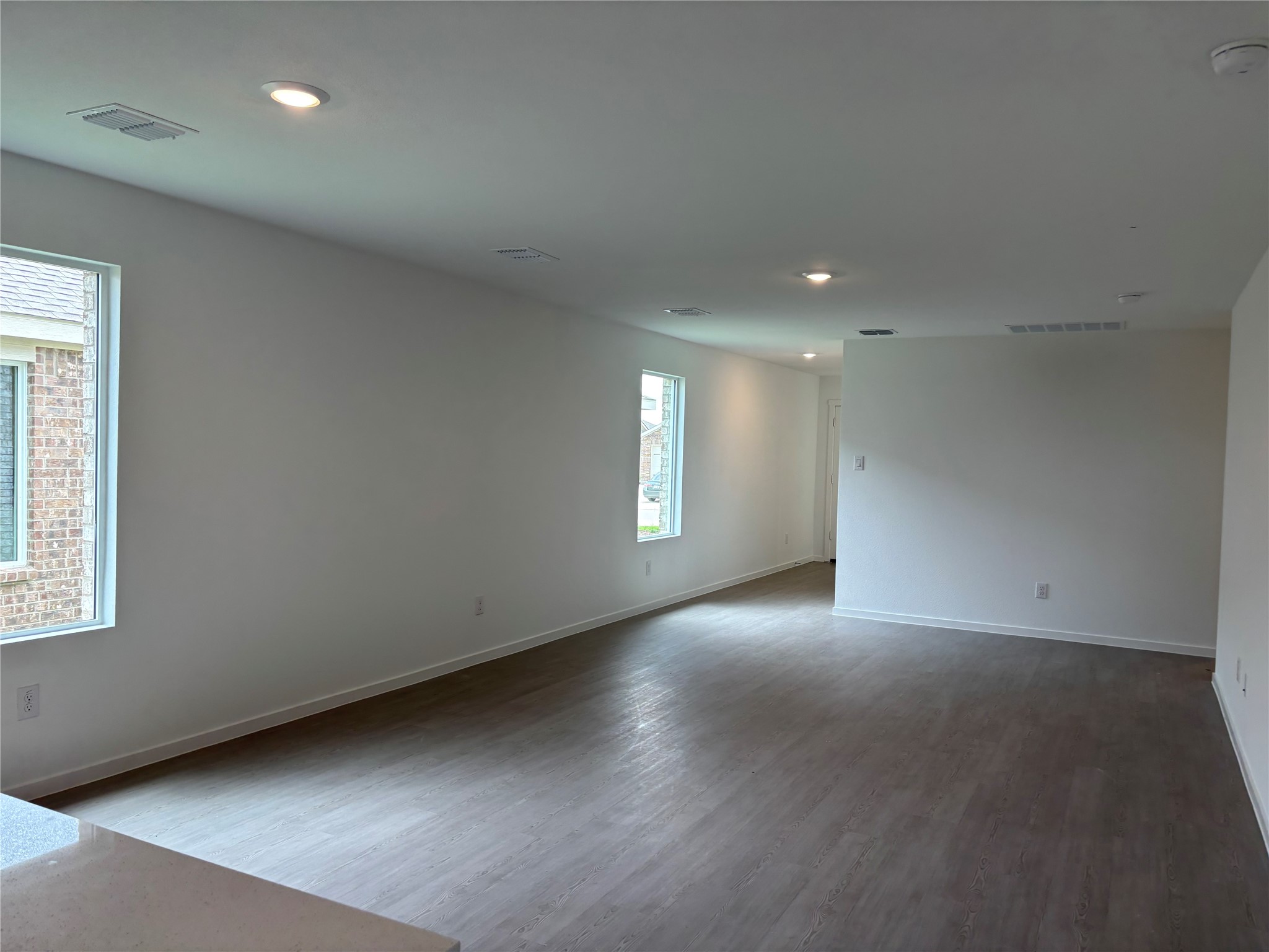 7515 Madrid Manor Property Photo 5