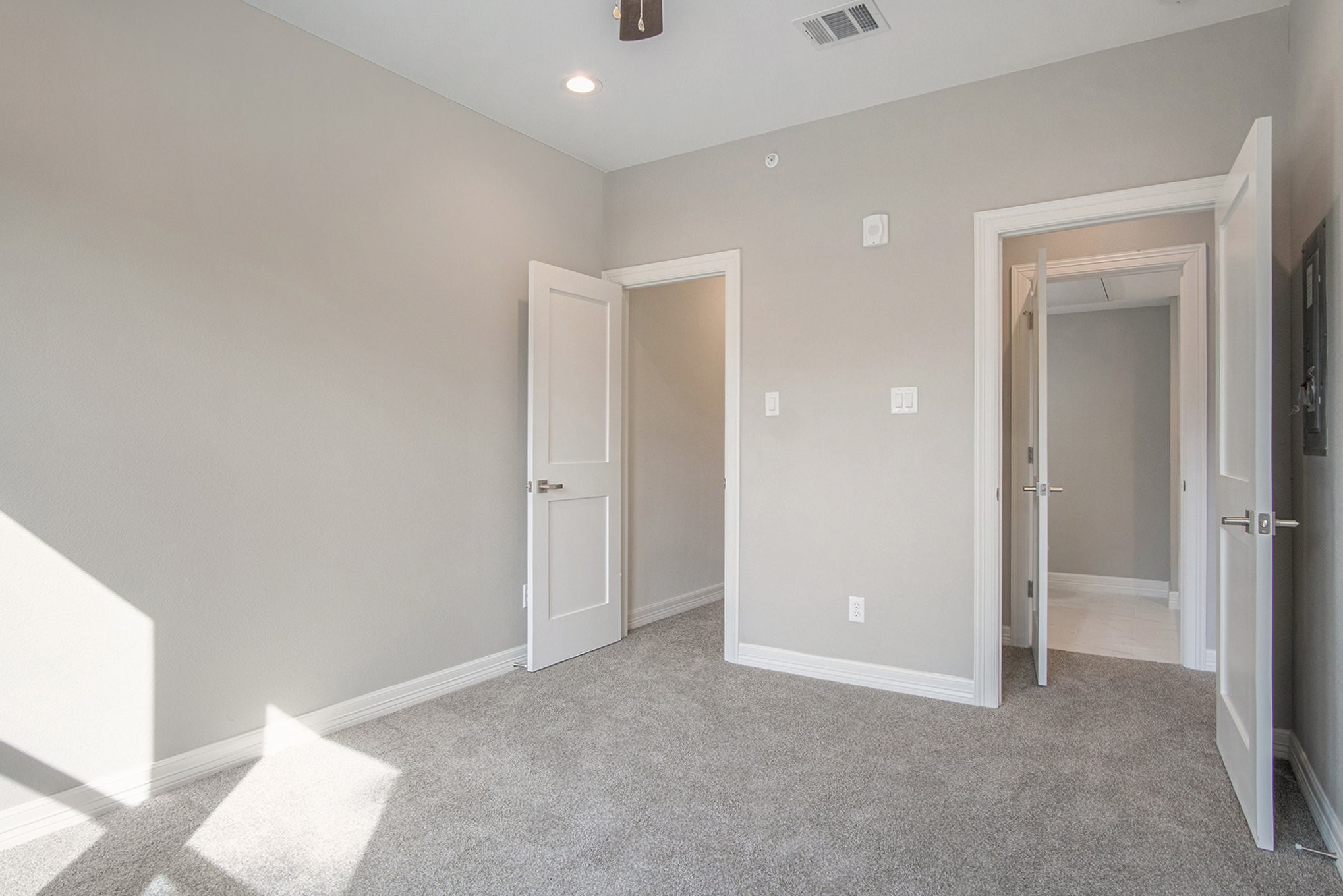 5262 Ella Boulevard 100b Property Photo 11