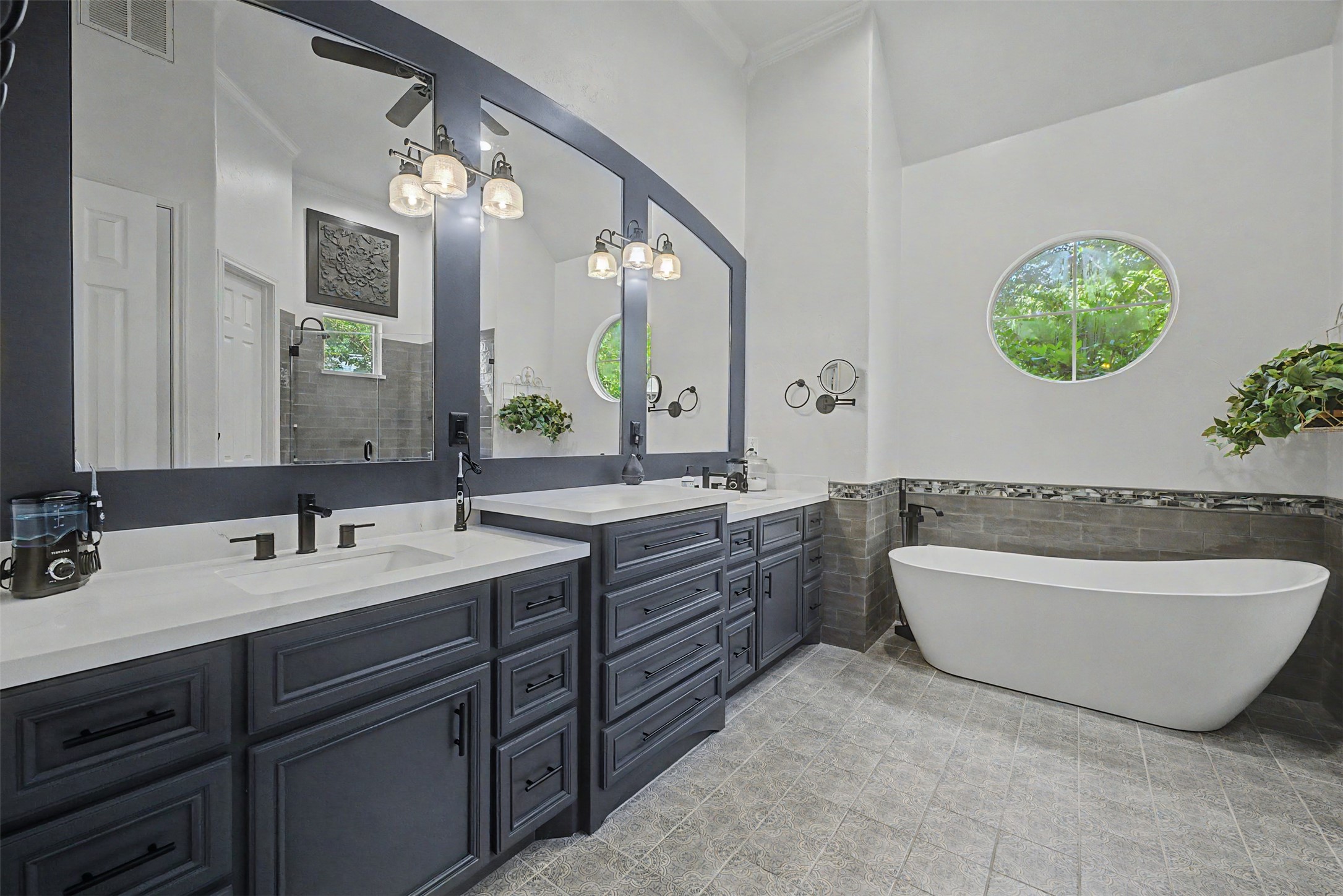 1053 Bentwater Drive Property Photo 21