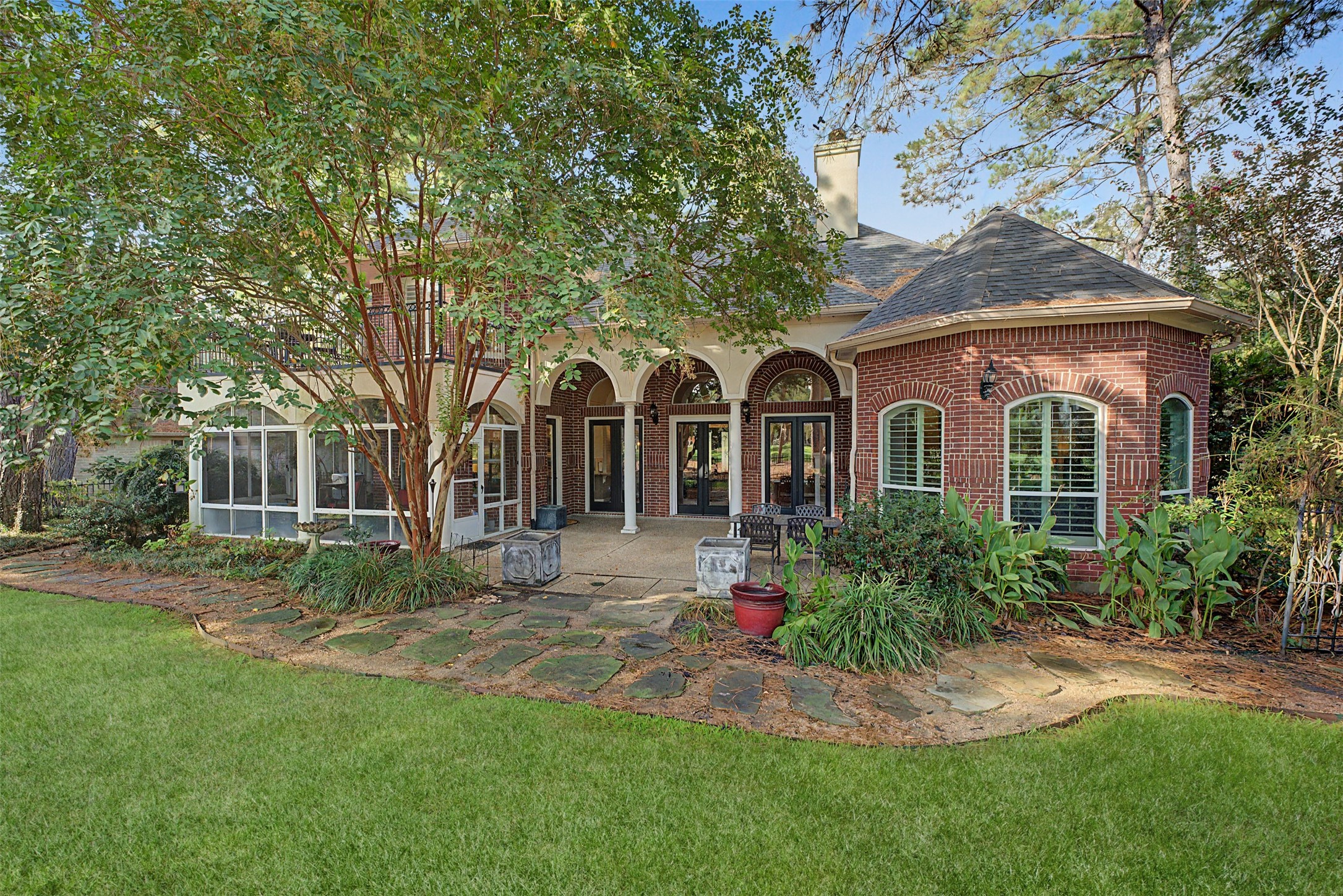 1053 Bentwater Drive Property Photo 27