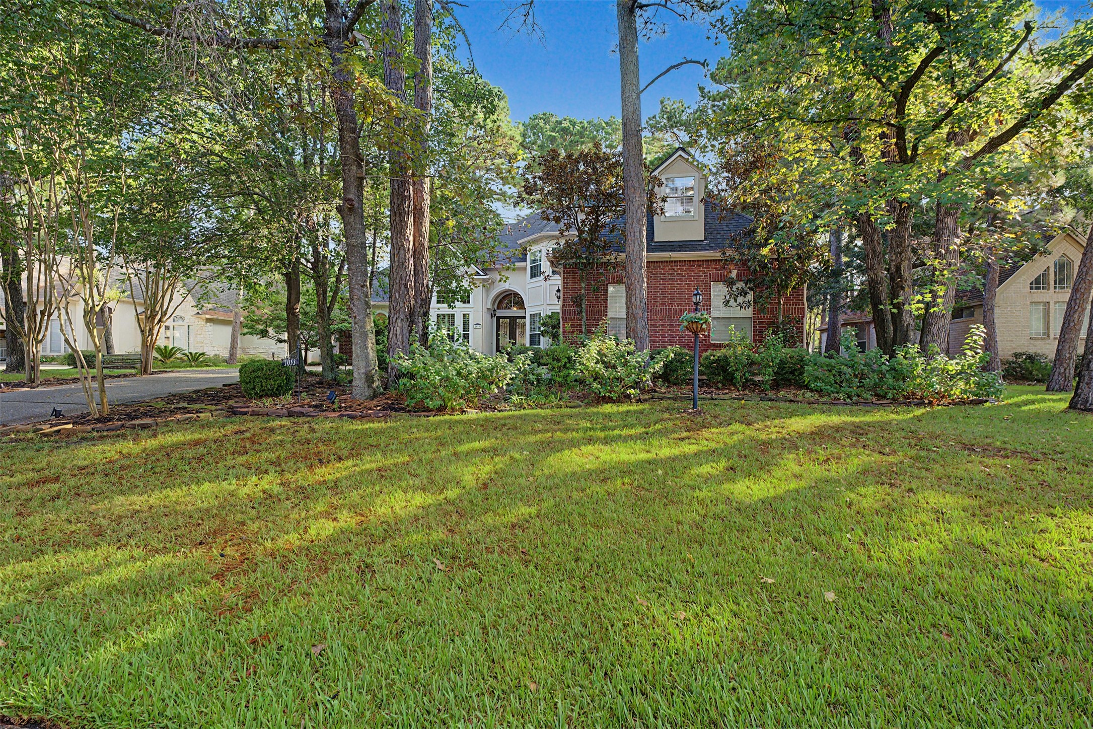1053 Bentwater Drive Property Photo 30