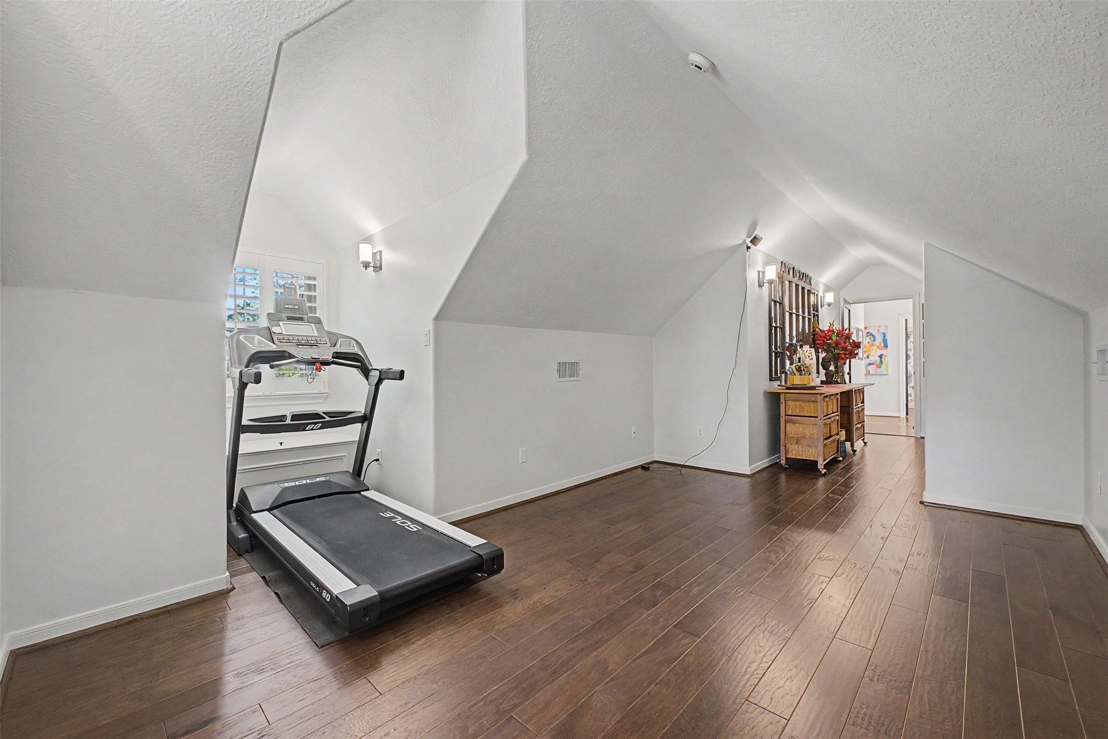 1053 Bentwater Drive Property Photo 33
