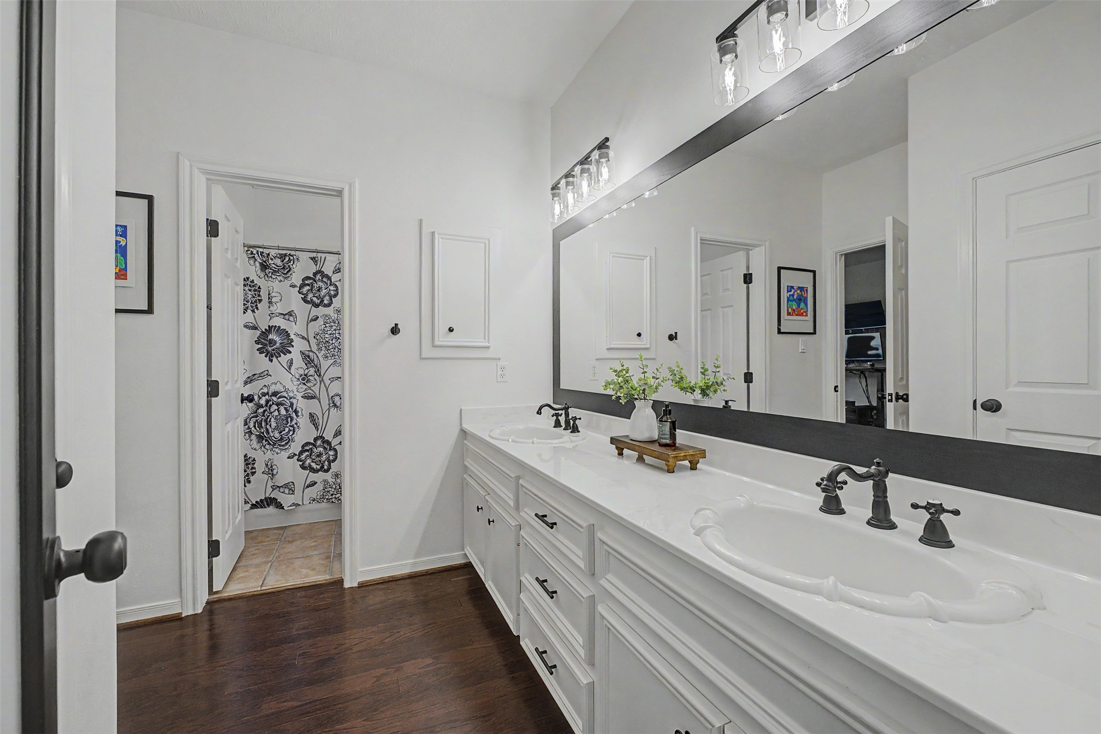 1053 Bentwater Drive Property Photo 35