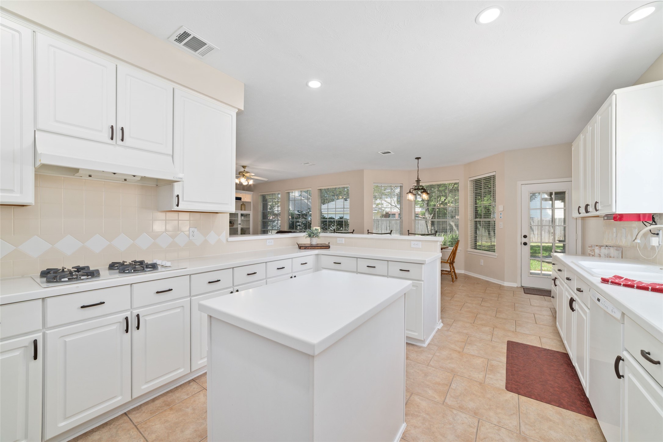 20423 Forest Drive Property Photo 23