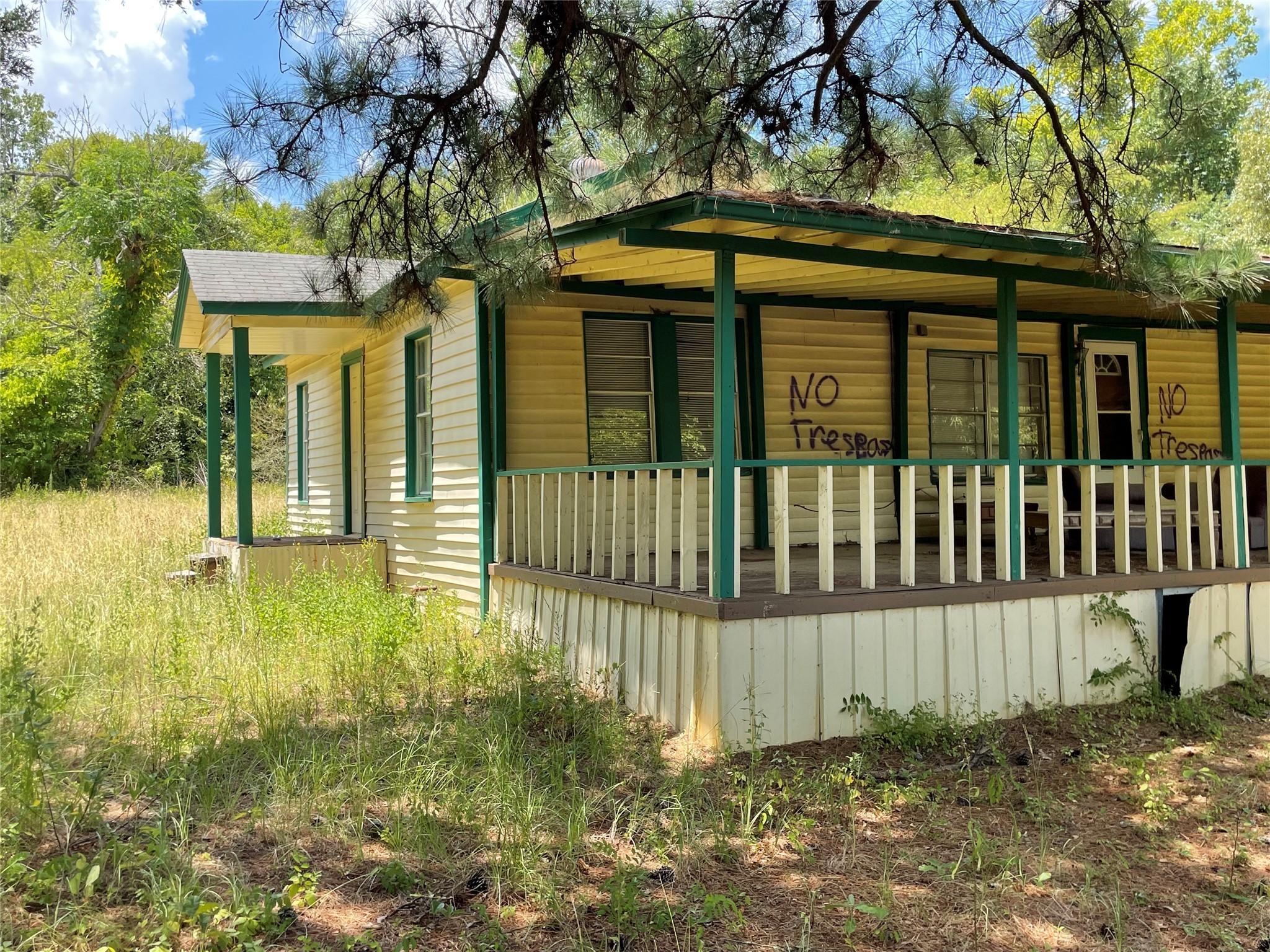 1501 W Reagan Street Property Photo 3