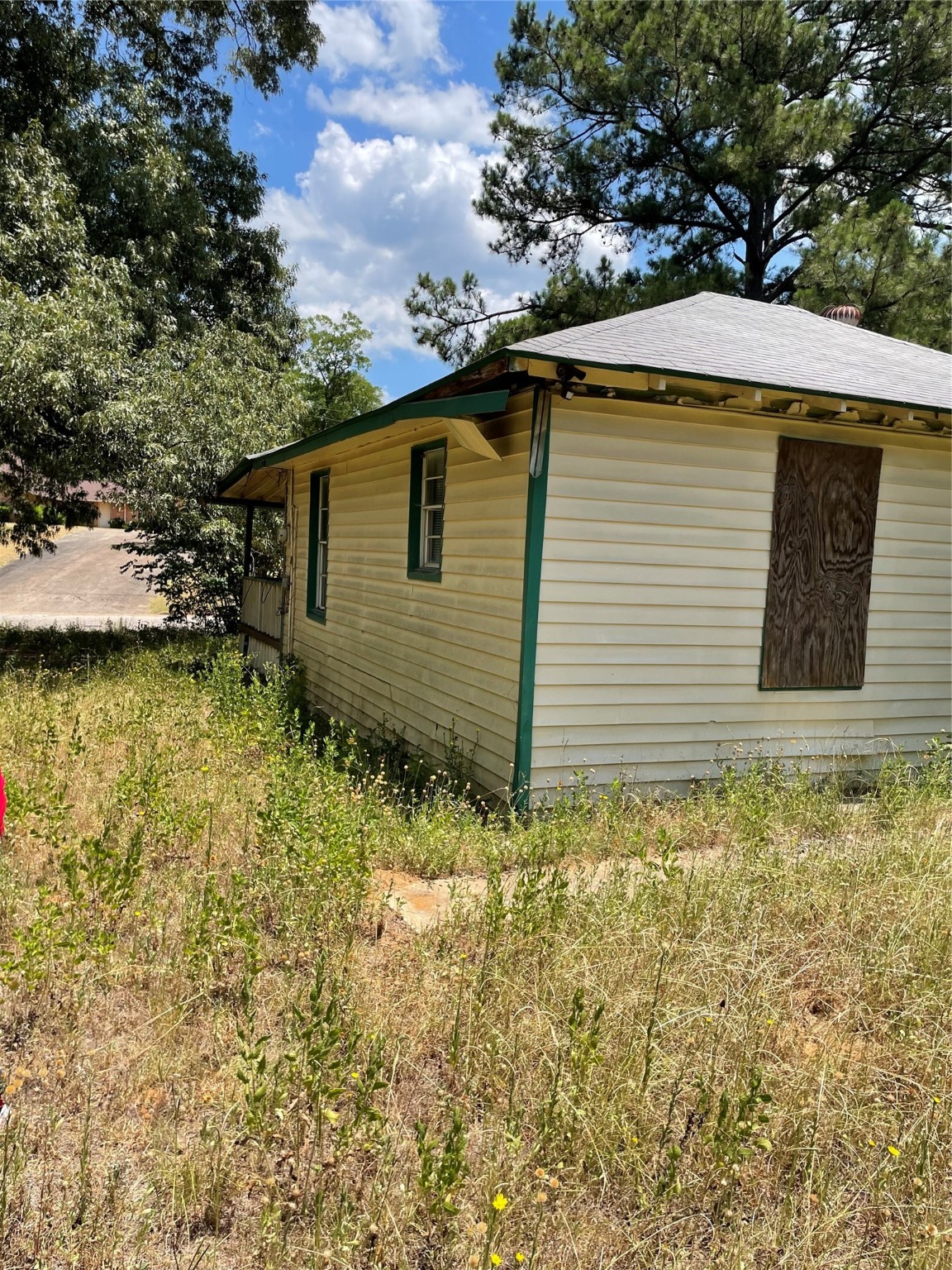 1501 W Reagan Street Property Photo 8