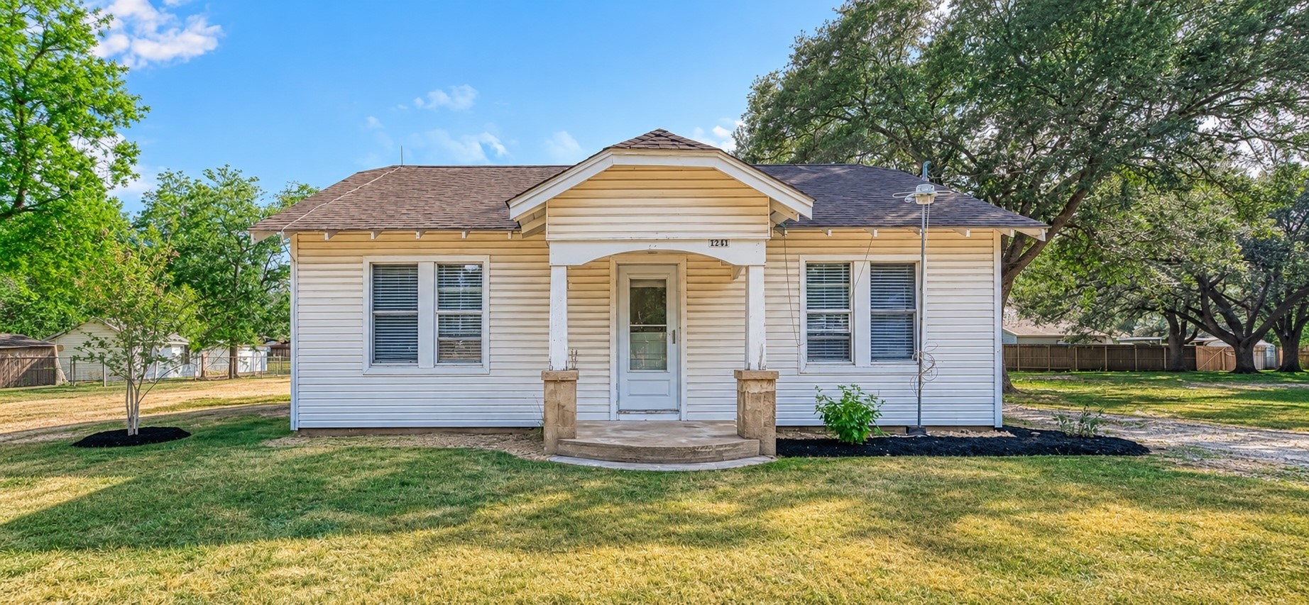 9314 Church Street Property Photo 1