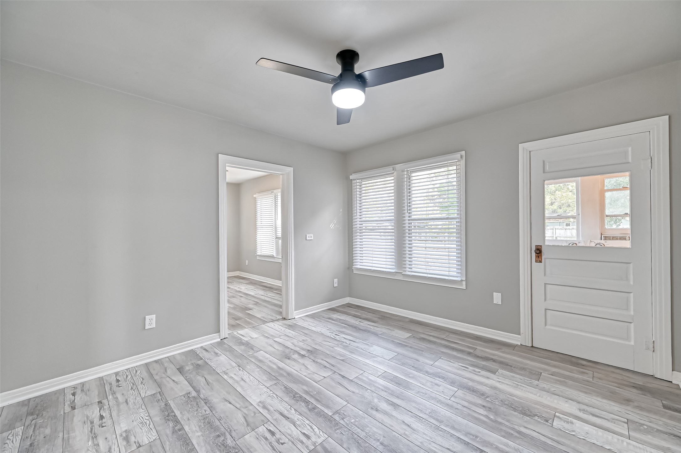 9314 Church Street Property Photo 7