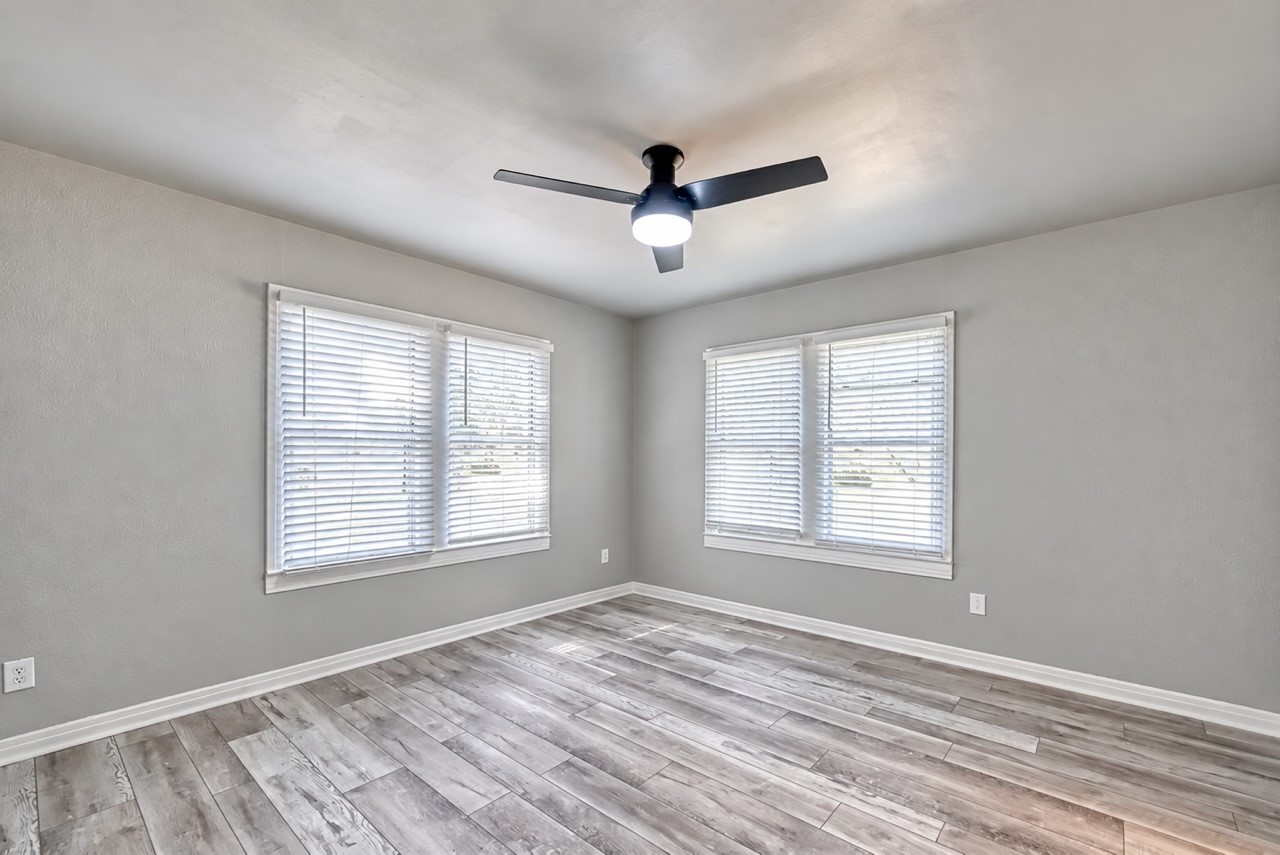 9314 Church Street Property Photo 11