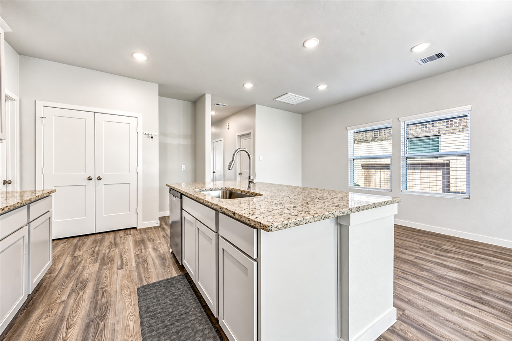 5726 Blue Grama Drive Property Photo 16