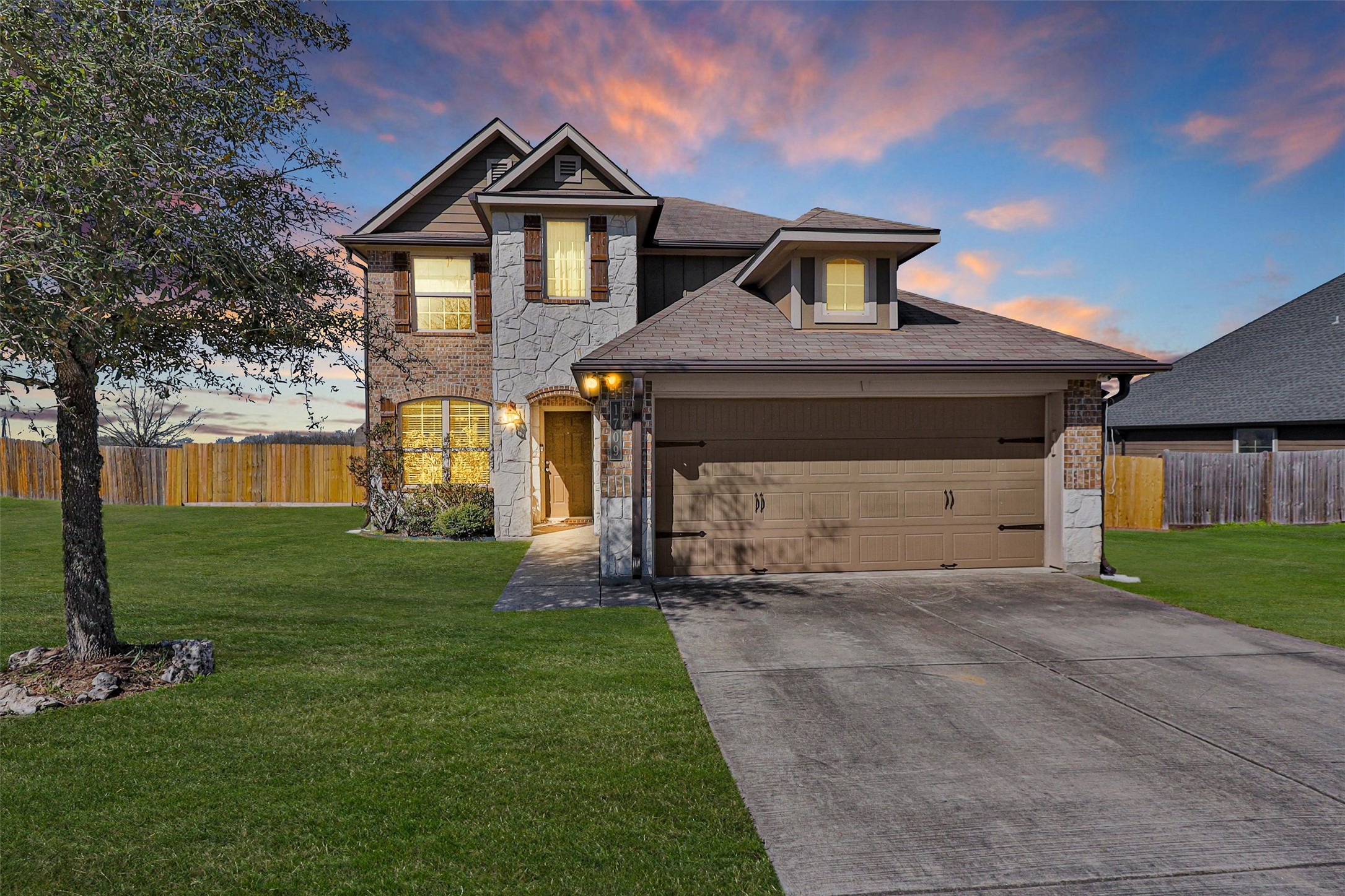 1709 Stone Ridge Drive Property Photo