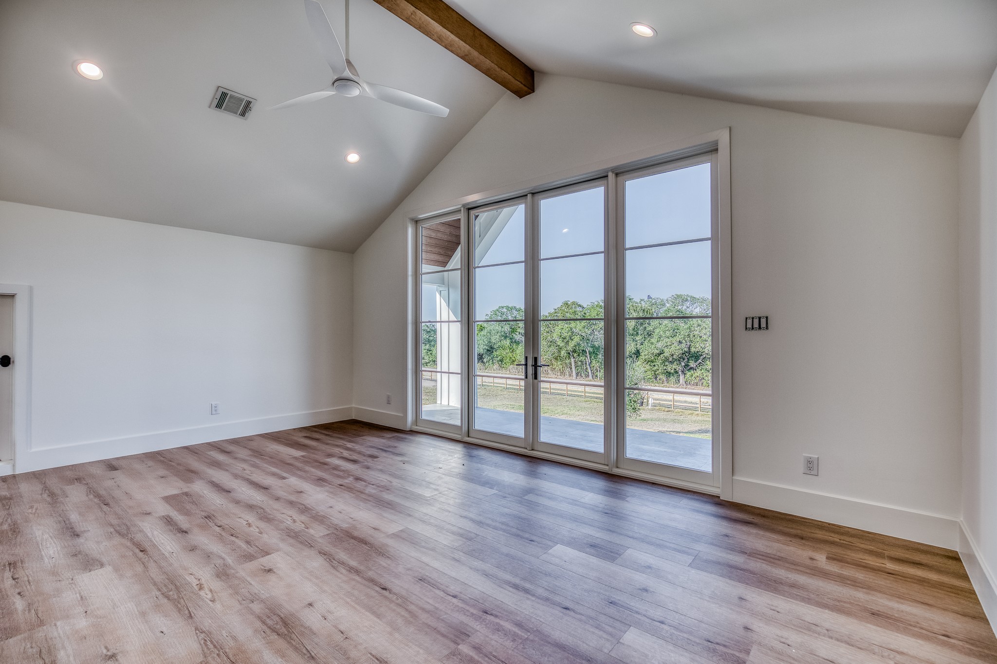 130 Round Top Farms Drive Property Photo 28