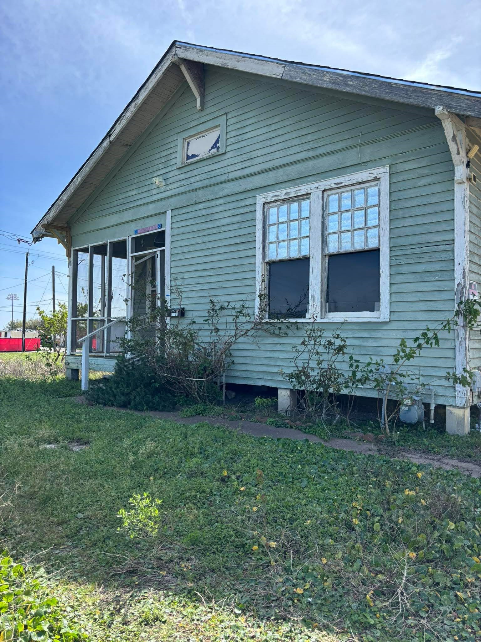 4311 Bernardo De Galvez Avenue Property Photo