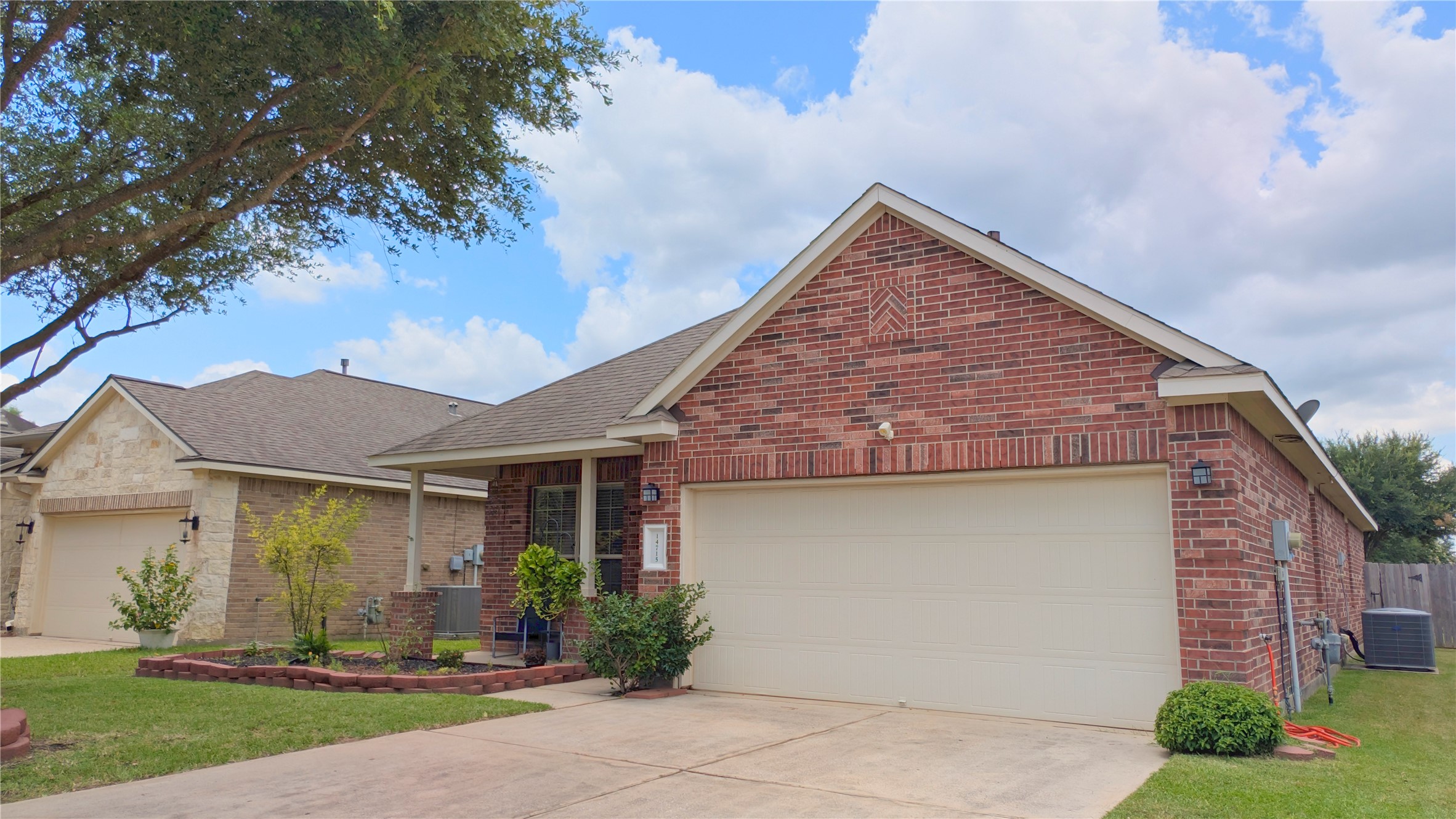 14715 Palladio Drive Property Photo 2