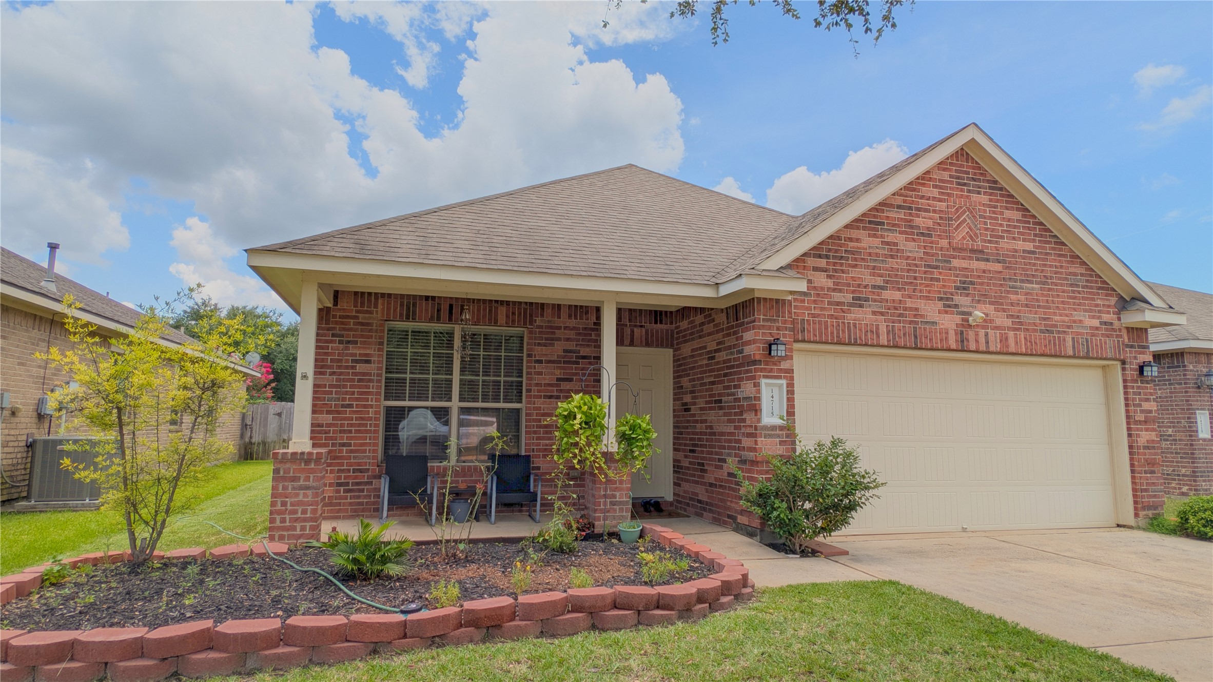 14715 Palladio Drive Property Photo 3