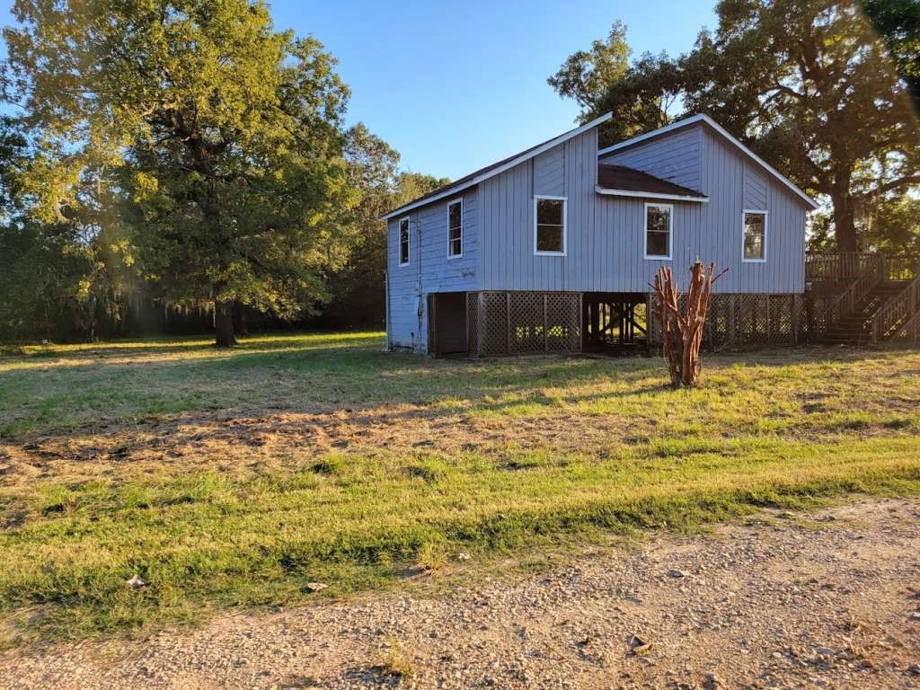236 Adelaide Drive Property Photo 2