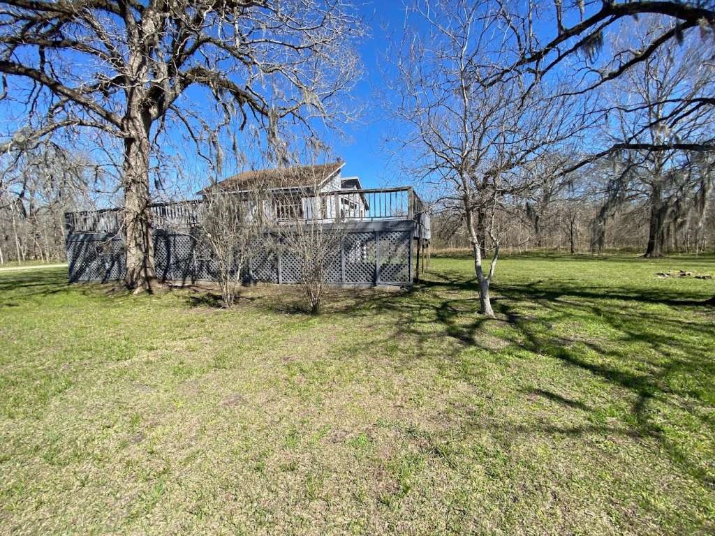 236 Adelaide Drive Property Photo 6