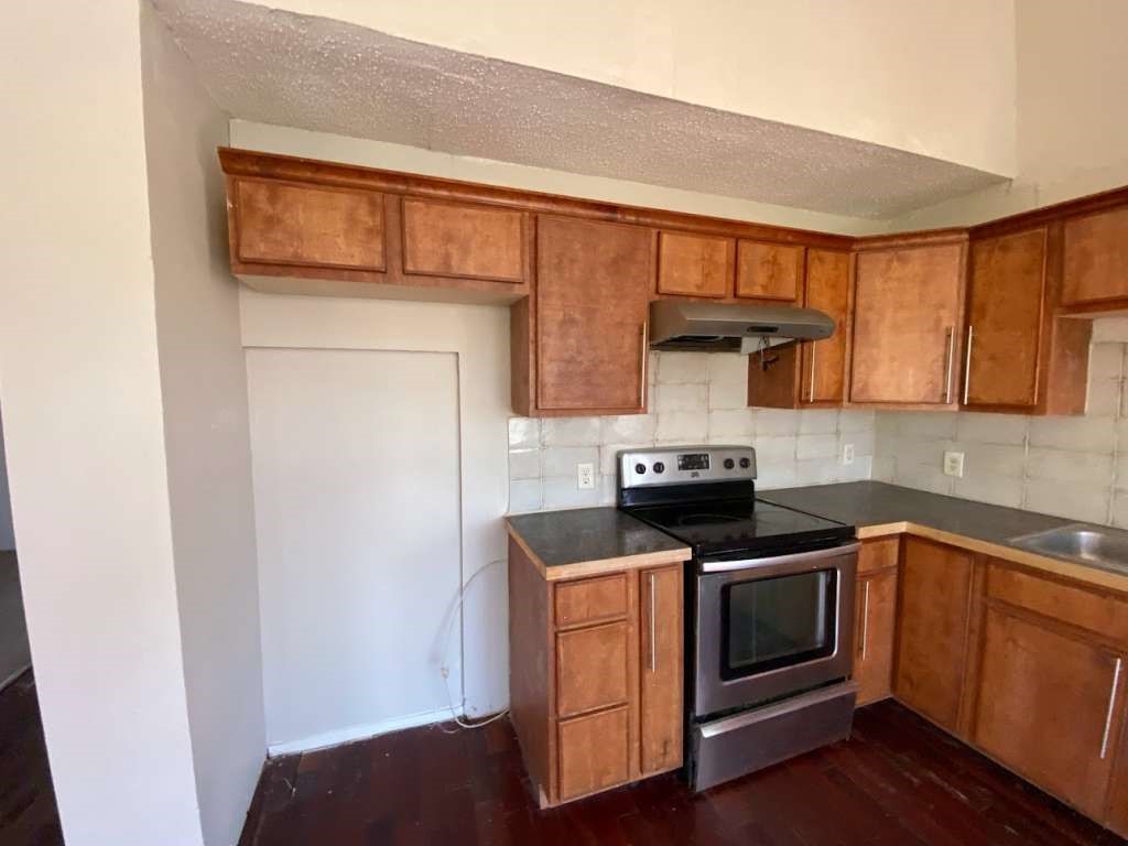 236 Adelaide Drive Property Photo 13