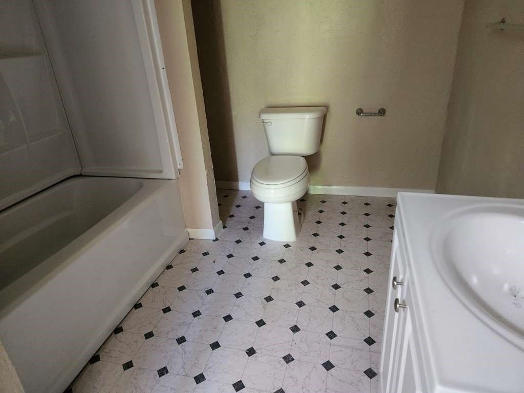 236 Adelaide Drive Property Photo 17