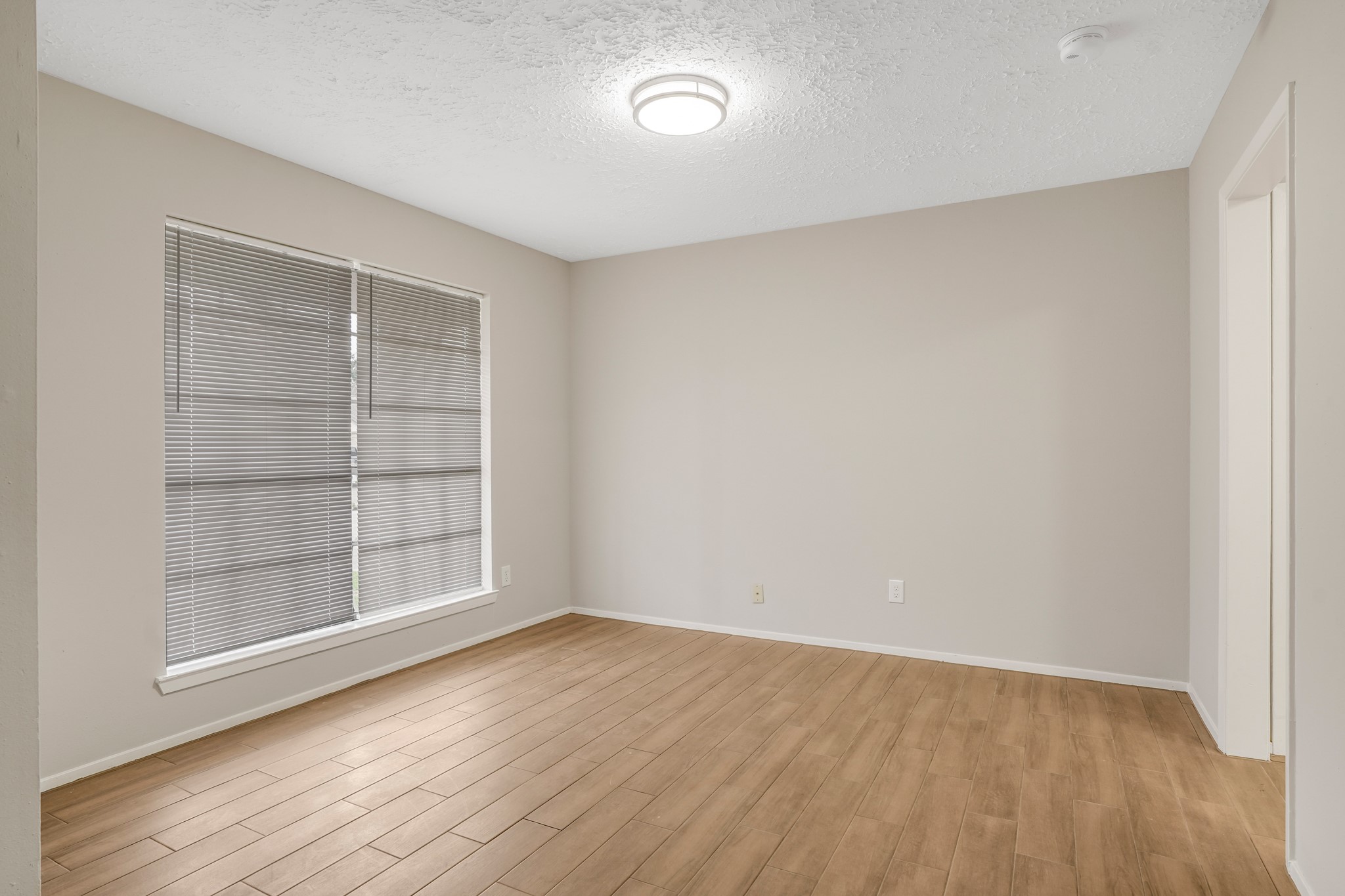 7210 Seminole Street Property Photo 4