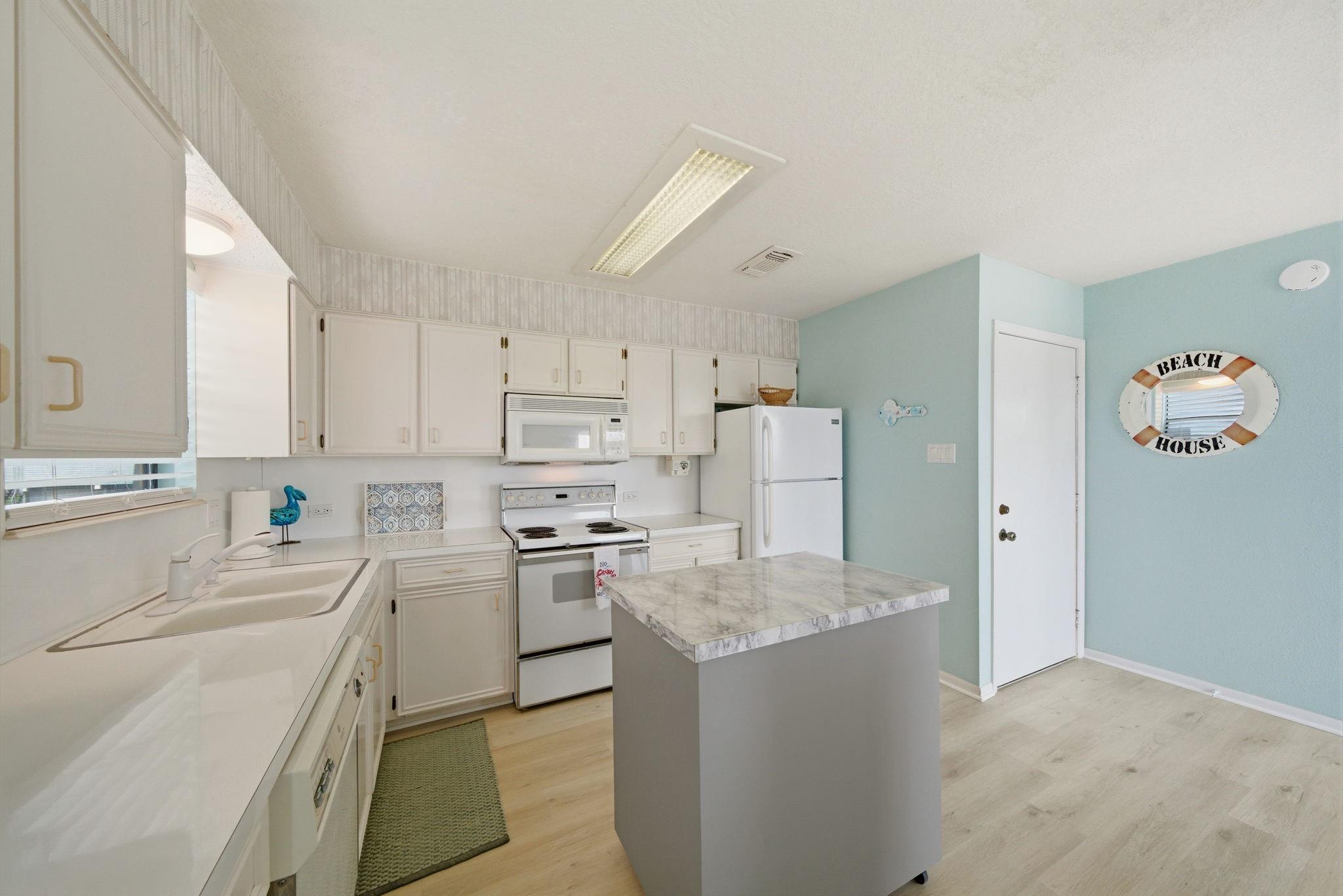 215 Redfish Drive Property Photo 8