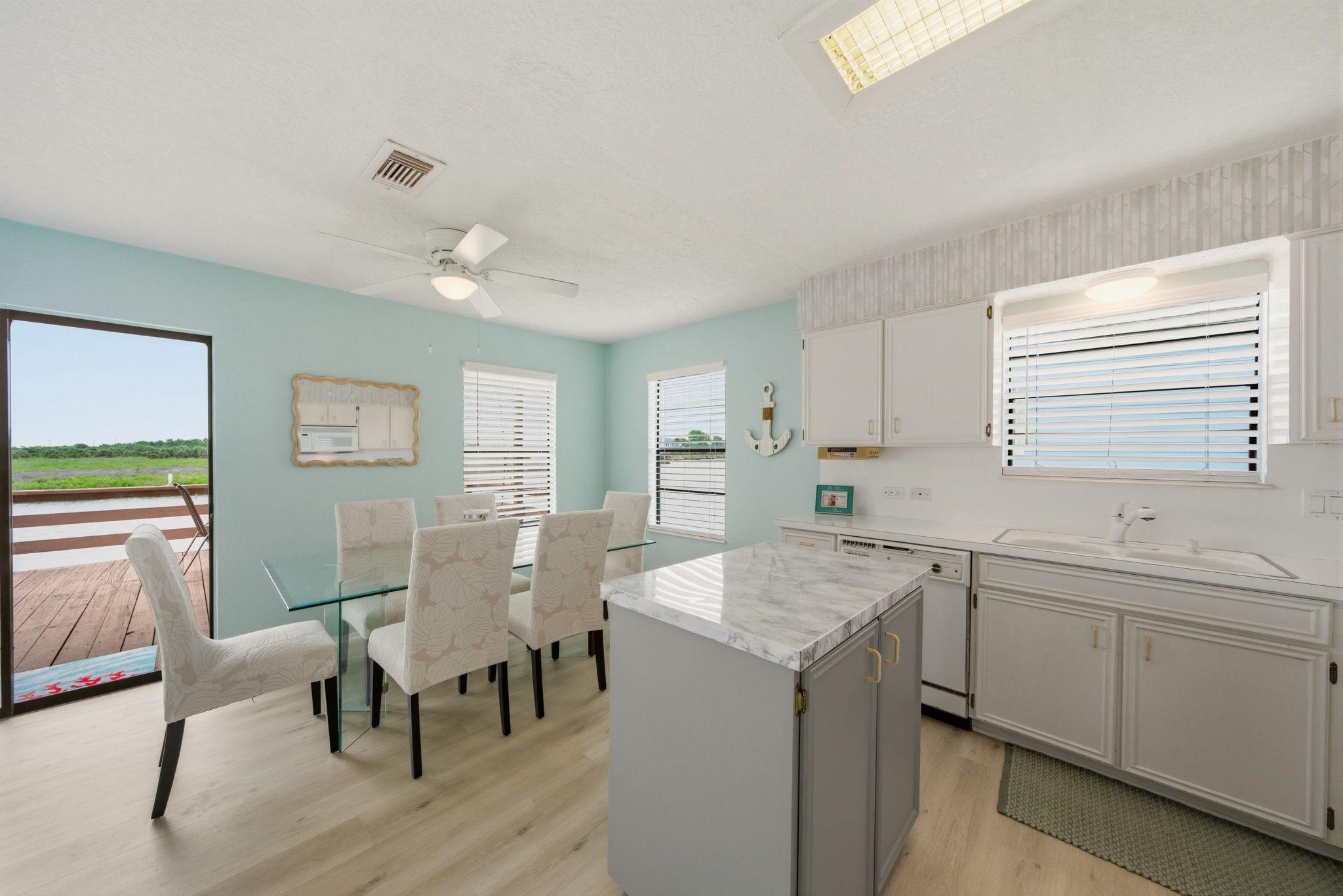 215 Redfish Drive Property Photo 10